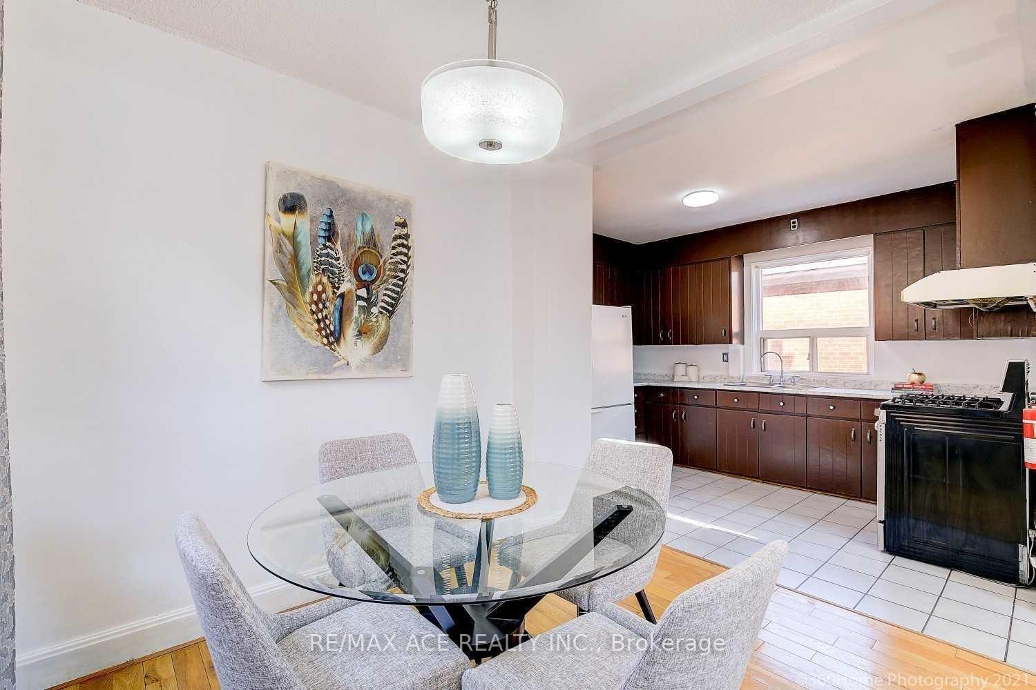 Photo 2 of Unit Main, 100 Amsterdam Avenue, Toronto, O'Connor-Parkview — HOMEH