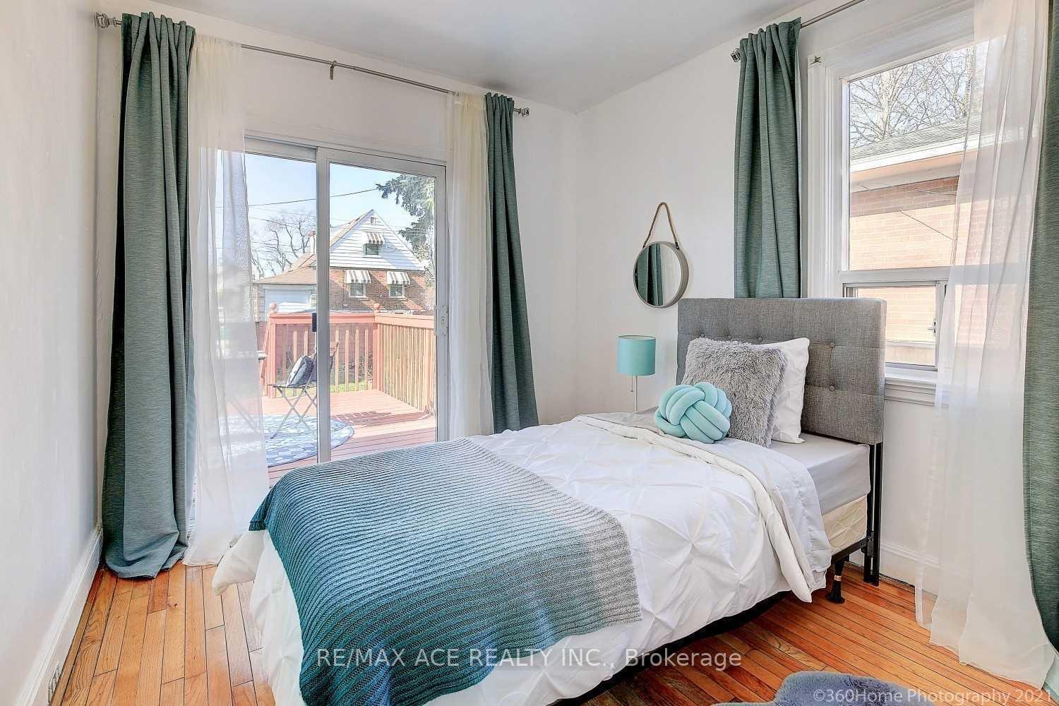Photo 7 of Unit Main, 100 Amsterdam Avenue, Toronto, O'Connor-Parkview — HOMEH