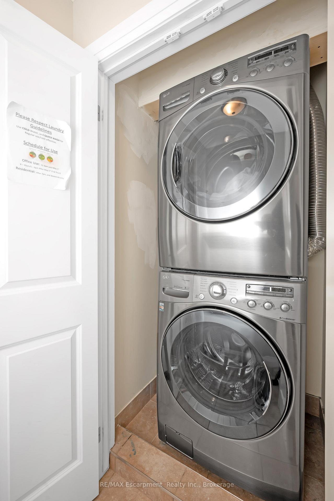 Photo 5 of Unit Upper, 31 Main Street S, Hamilton, Waterdown — HOMEH
