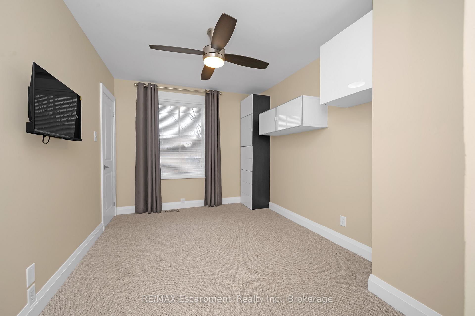 Photo 6 of Unit Upper, 31 Main Street S, Hamilton, Waterdown — HOMEH