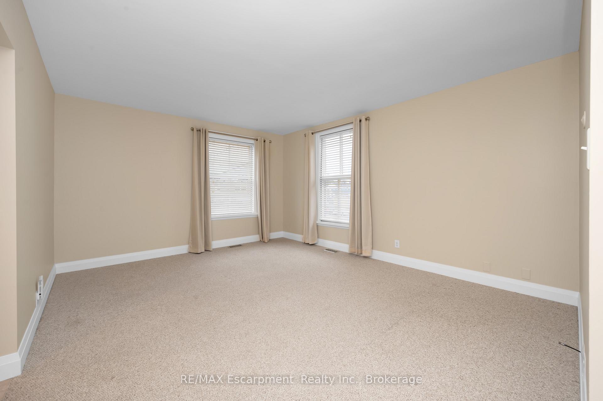Photo 8 of Unit Upper, 31 Main Street S, Hamilton, Waterdown — HOMEH