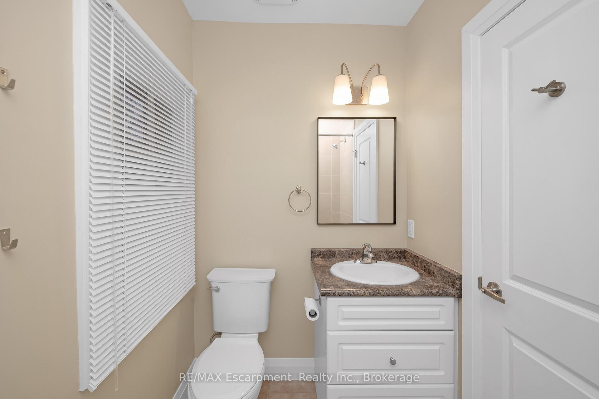 Photo 11 of Unit Upper, 31 Main Street S, Hamilton, Waterdown — HOMEH