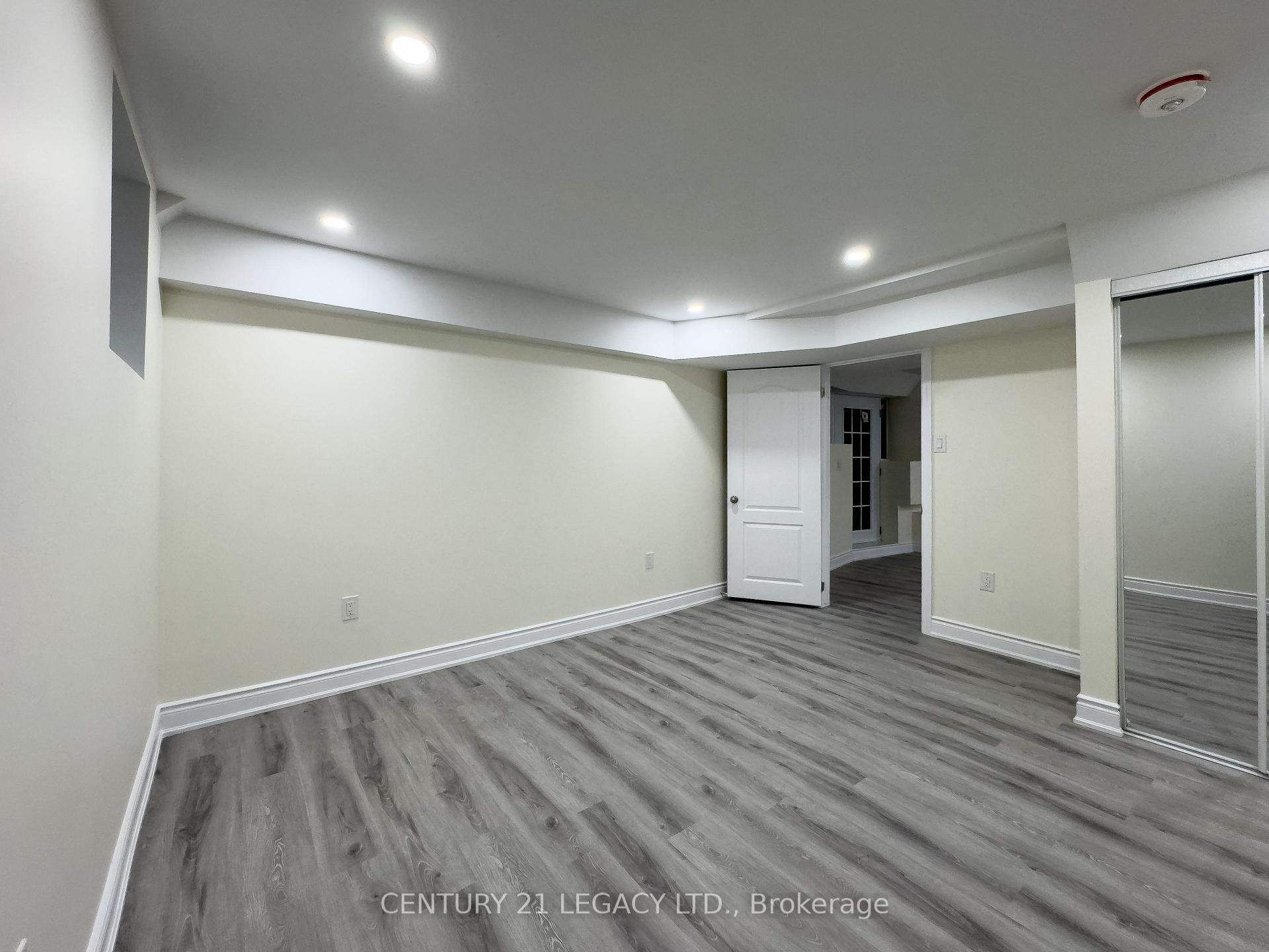 Photo 7 of Unit BSMT, 189 Cranbrook Crescent S, Vaughan, Kleinburg — HOMEH