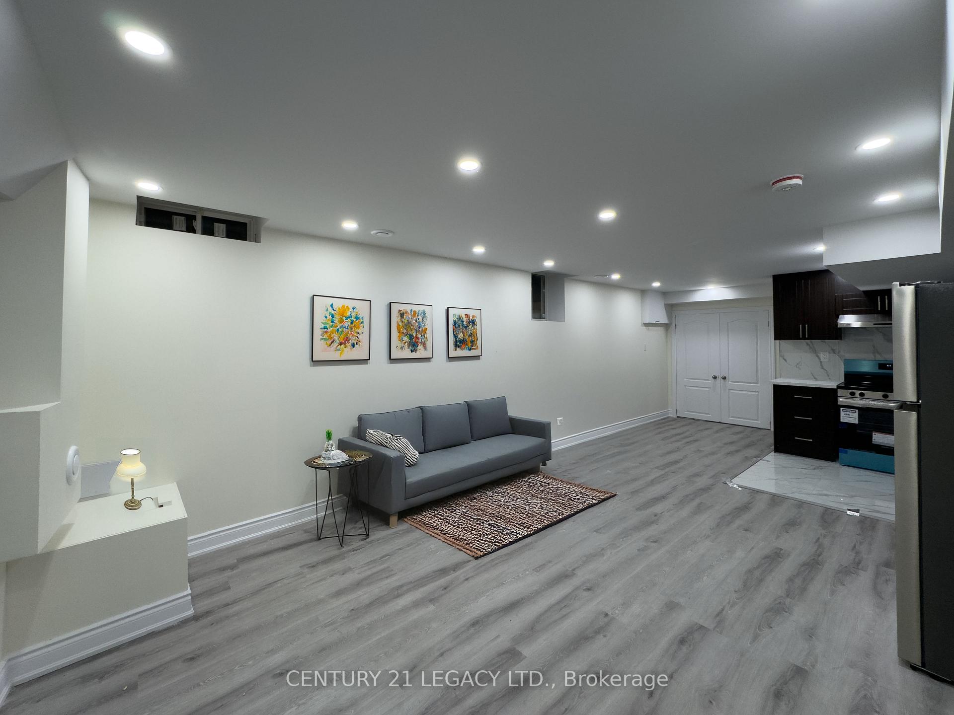Photo 3 of Unit BSMT, 189 Cranbrook Crescent S, Vaughan, Kleinburg — HOMEH