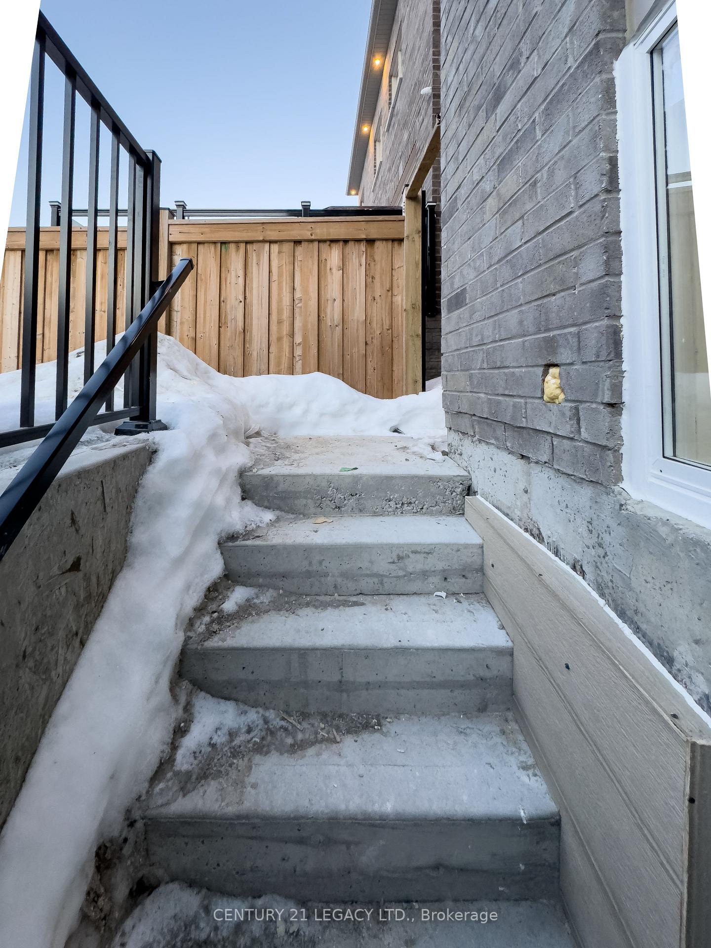 Photo 10 of Unit BSMT, 189 Cranbrook Crescent S, Vaughan, Kleinburg — HOMEH