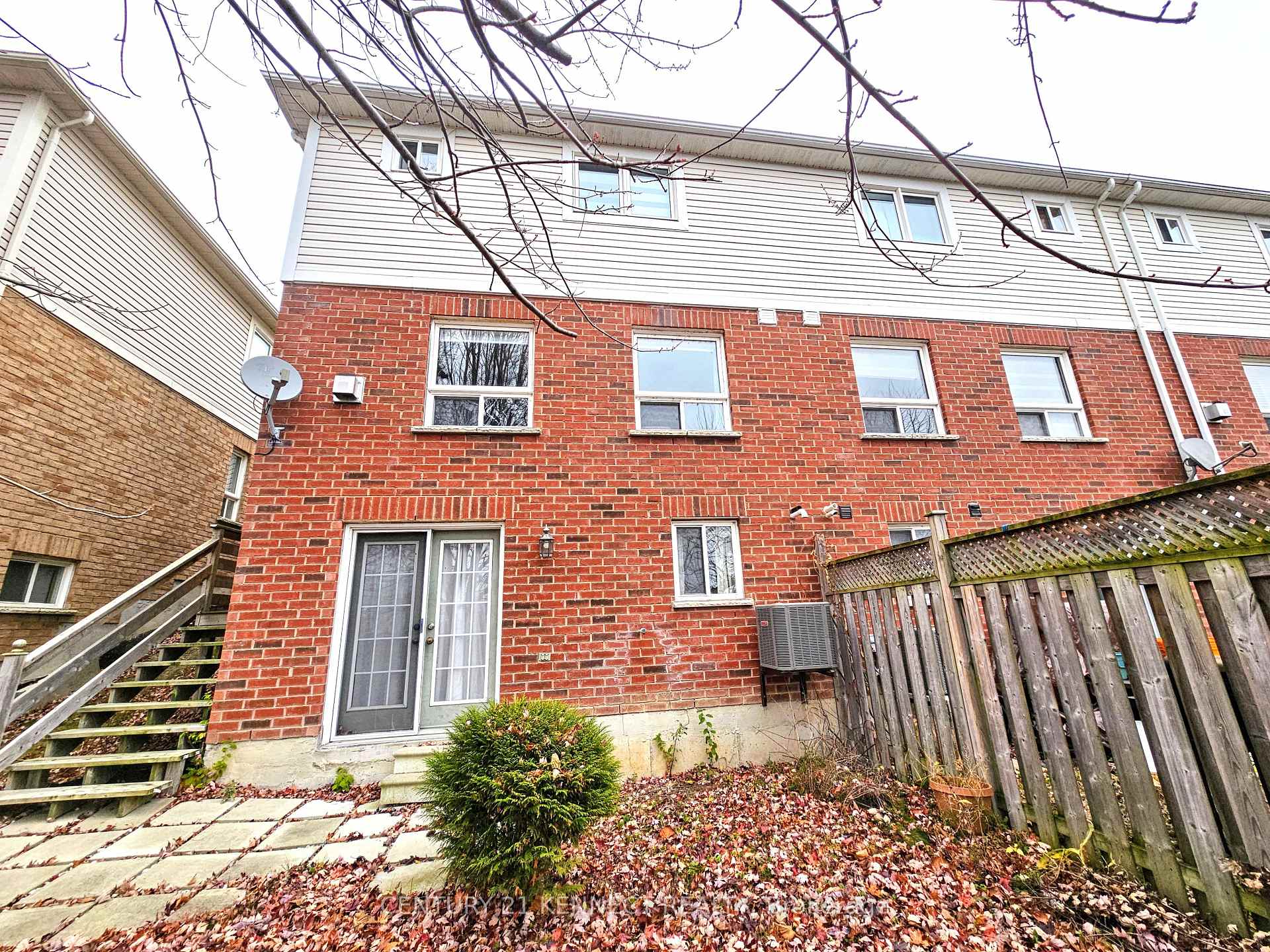 Front of Unit Bsmt, 1062 Southport Drive