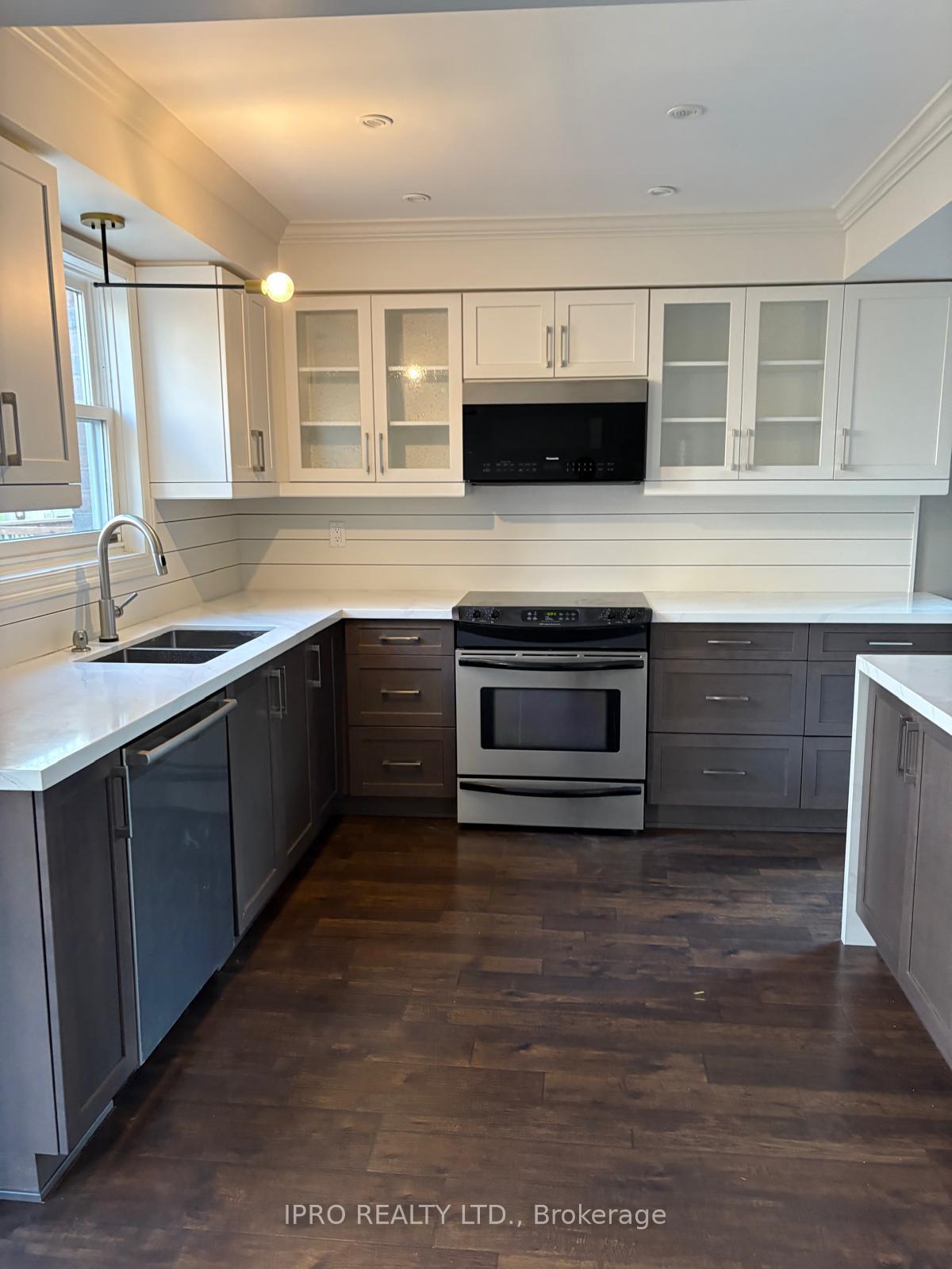 Photo 3 of Unit MAIN & 2ND, 441 Prestwick Drive, Oshawa, McLaughlin — HOMEH