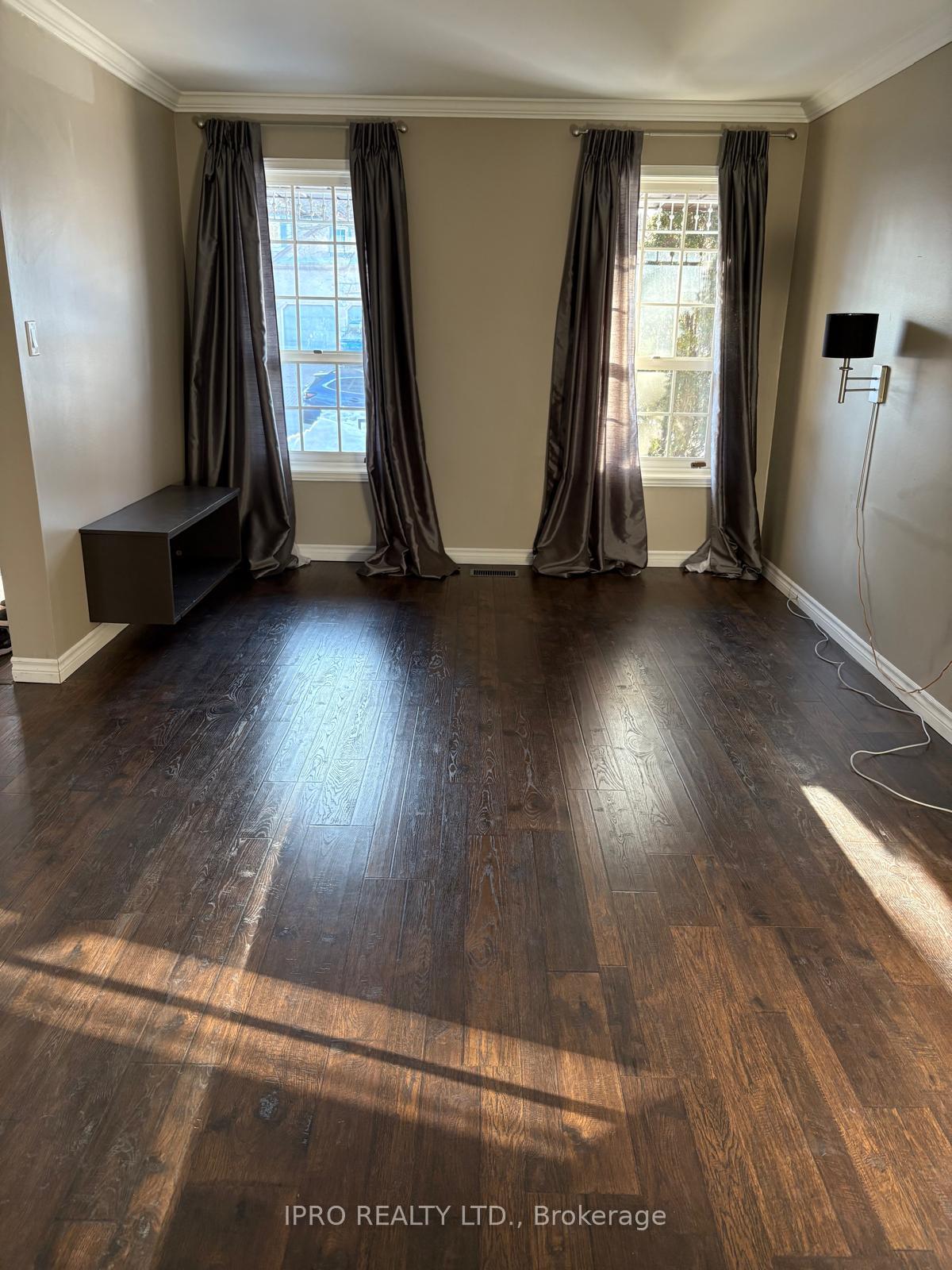 Photo 5 of Unit MAIN & 2ND, 441 Prestwick Drive, Oshawa, McLaughlin — HOMEH