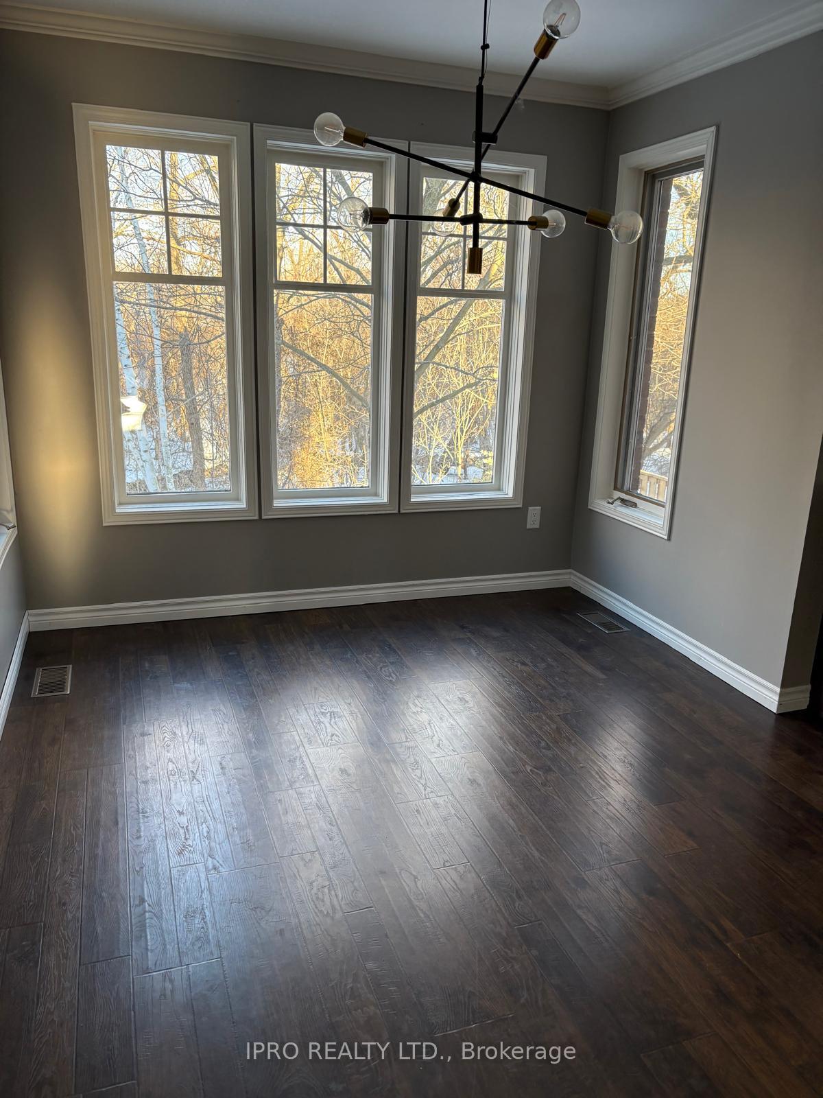 Photo 10 of Unit MAIN & 2ND, 441 Prestwick Drive, Oshawa, McLaughlin — HOMEH