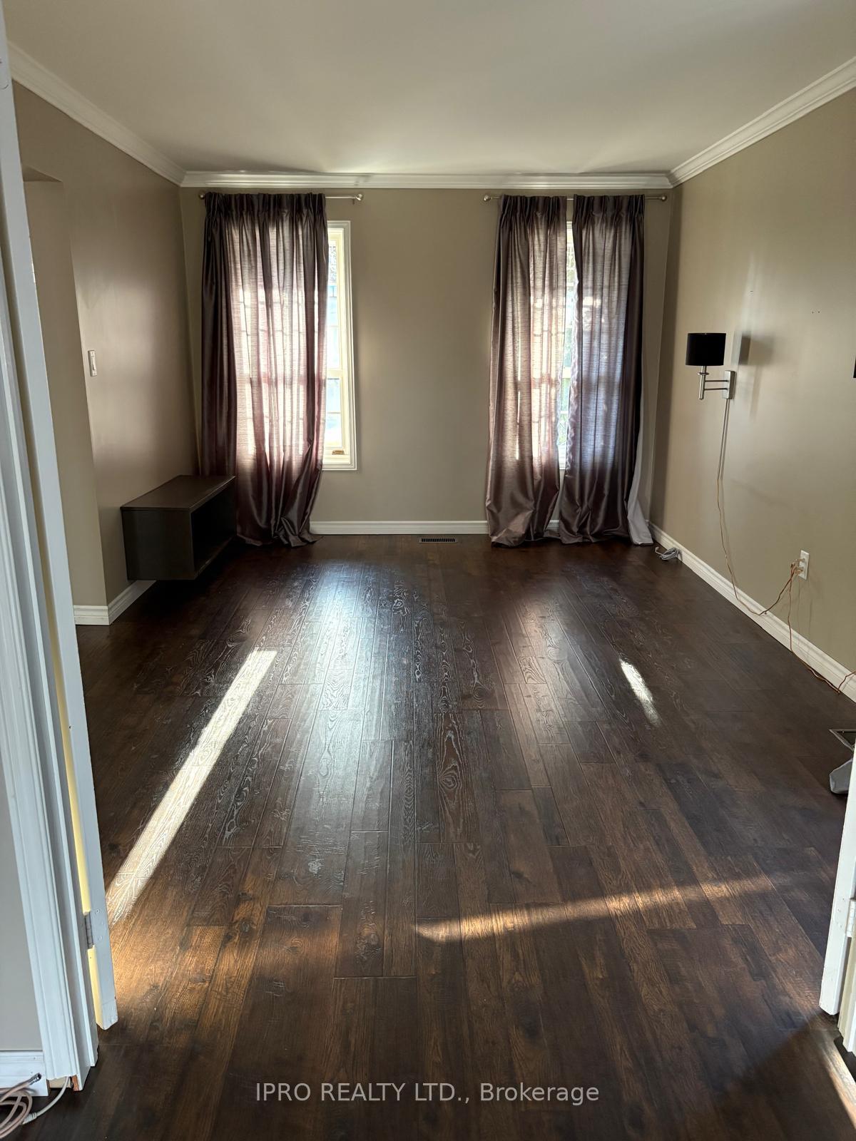 Photo 12 of Unit MAIN & 2ND, 441 Prestwick Drive, Oshawa, McLaughlin — HOMEH