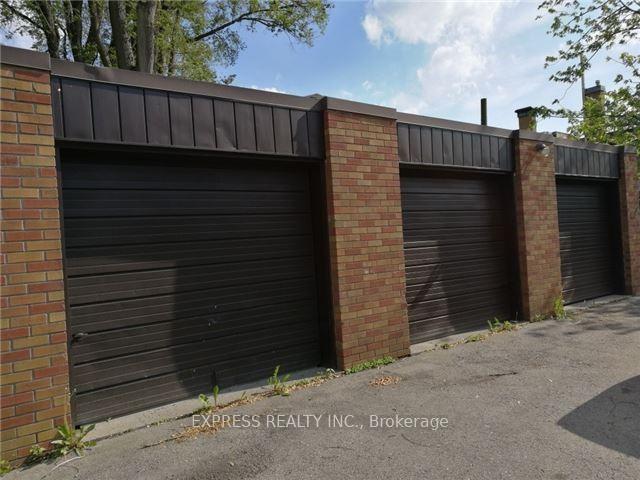 Photo 8 of Unit 2, 601 Old Orchard Grove, Toronto, Bedford Park-Nortown — HOMEH