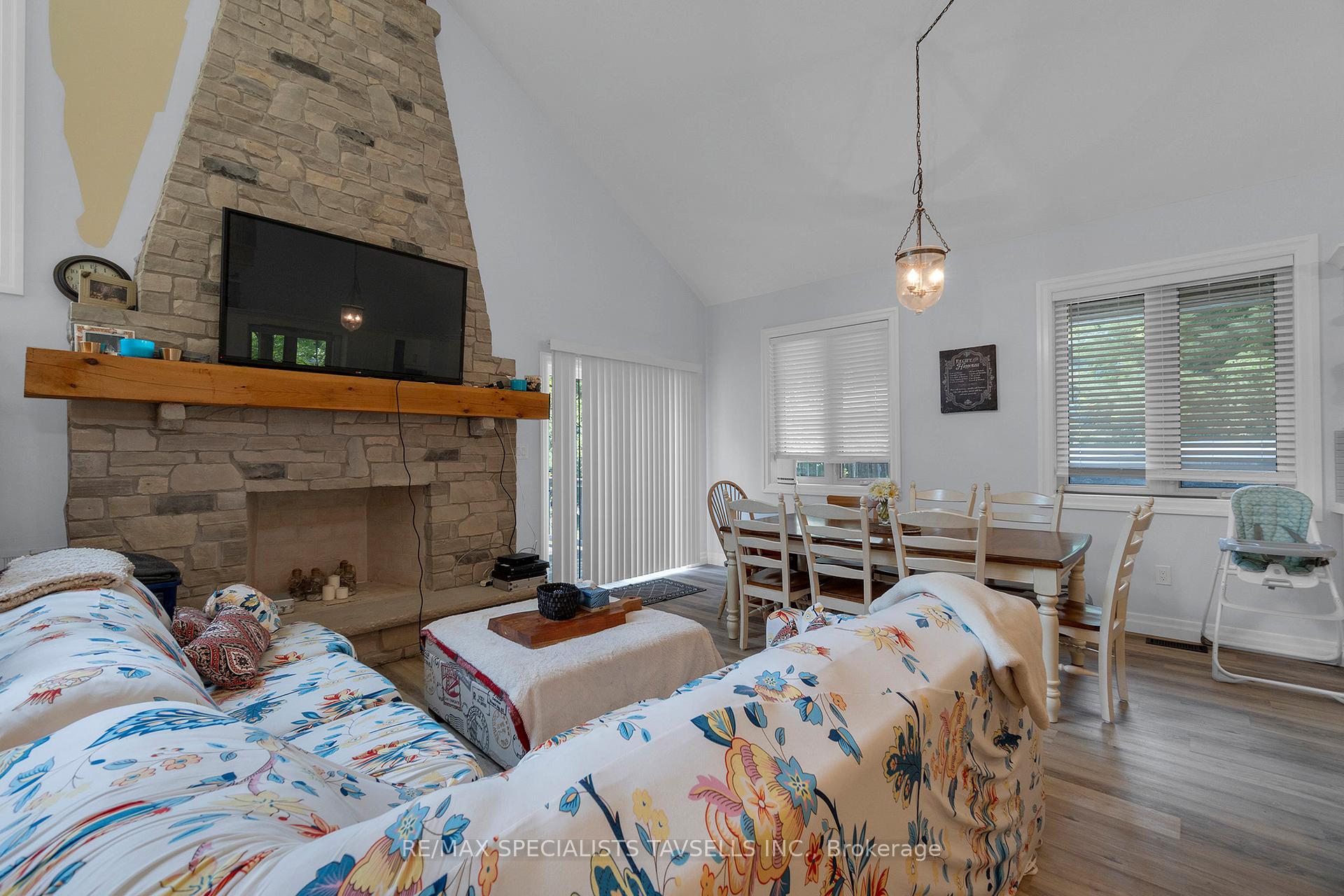 Photo 7 of 18 Lakeland Drive, Tiny, Rural Tiny — HOMEH