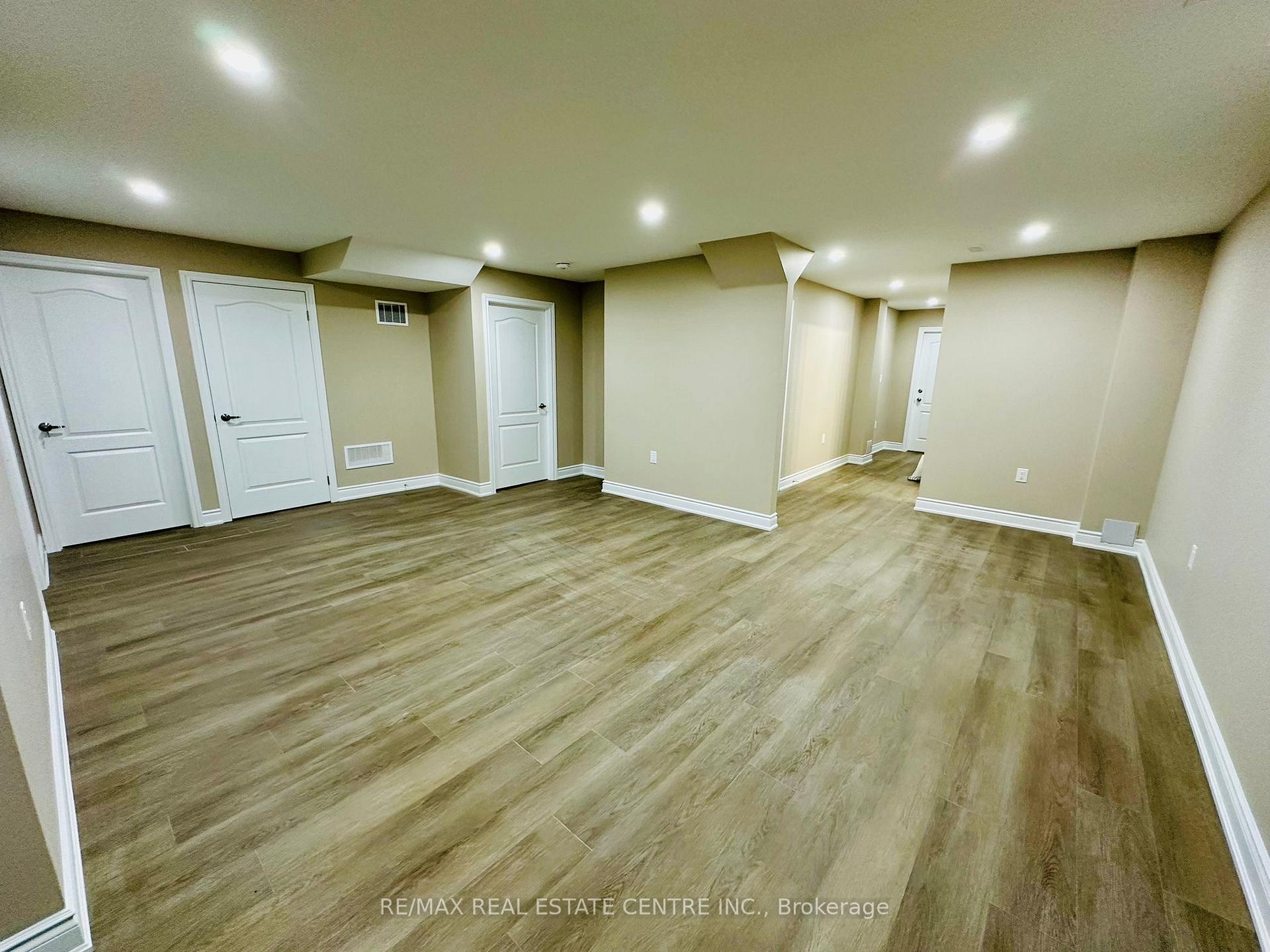 Photo 10 of 3 Elverton Crescent, Brampton, Northwest Brampton — HOMEH