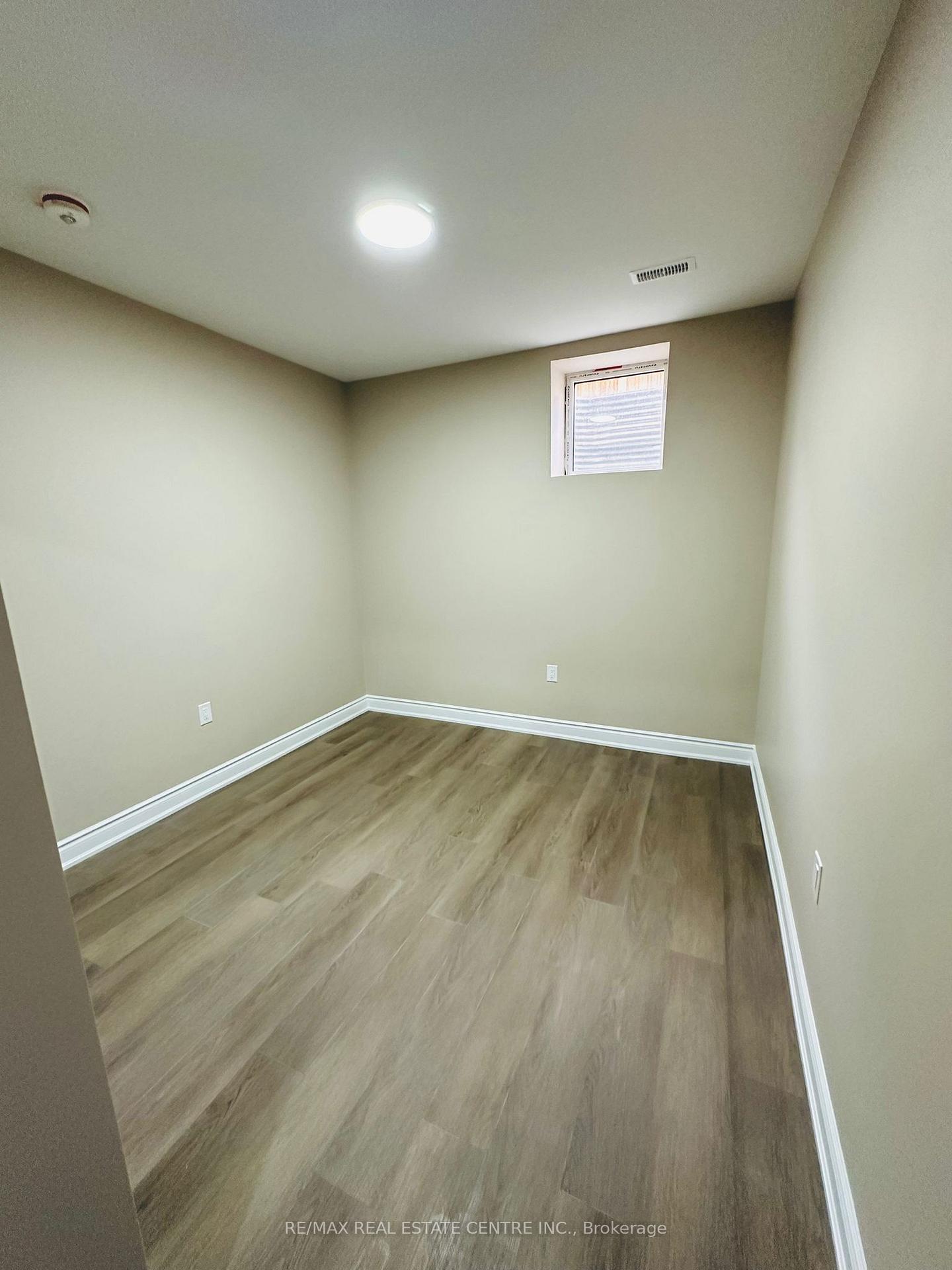 Photo 7 of 3 Elverton Crescent, Brampton, Northwest Brampton — HOMEH