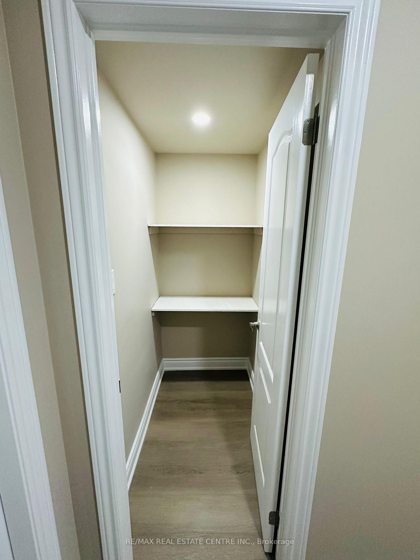 Photo 13 of 3 Elverton Crescent, Brampton, Northwest Brampton — HOMEH
