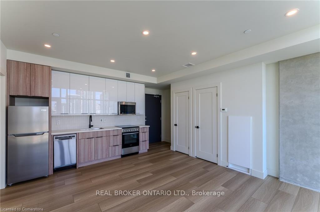 Photo 7 of Unit 702, 24 Augusta Street, Hamilton, Corktown — HOMEH