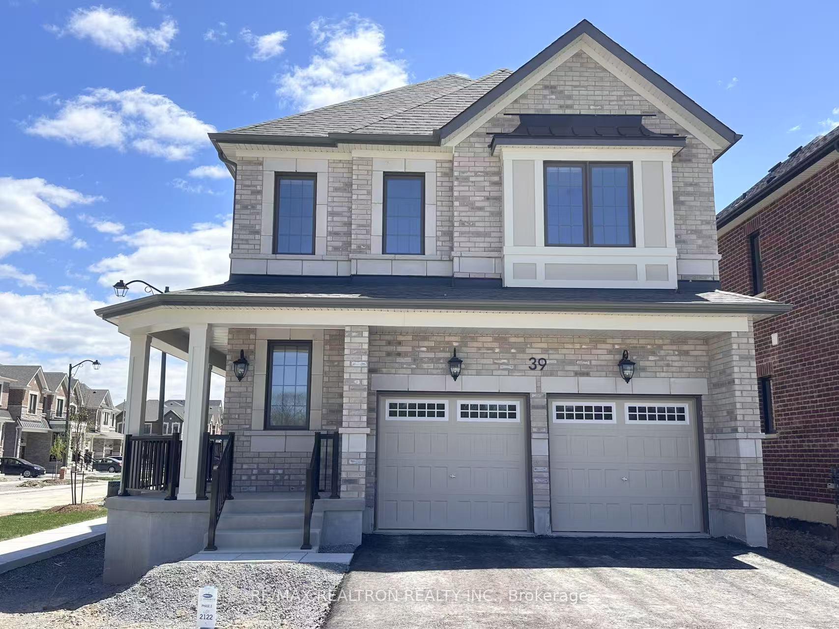 Photo 1 of 39 Berczy Mnr Crescent, Markham, Rural Markham — HOMEH