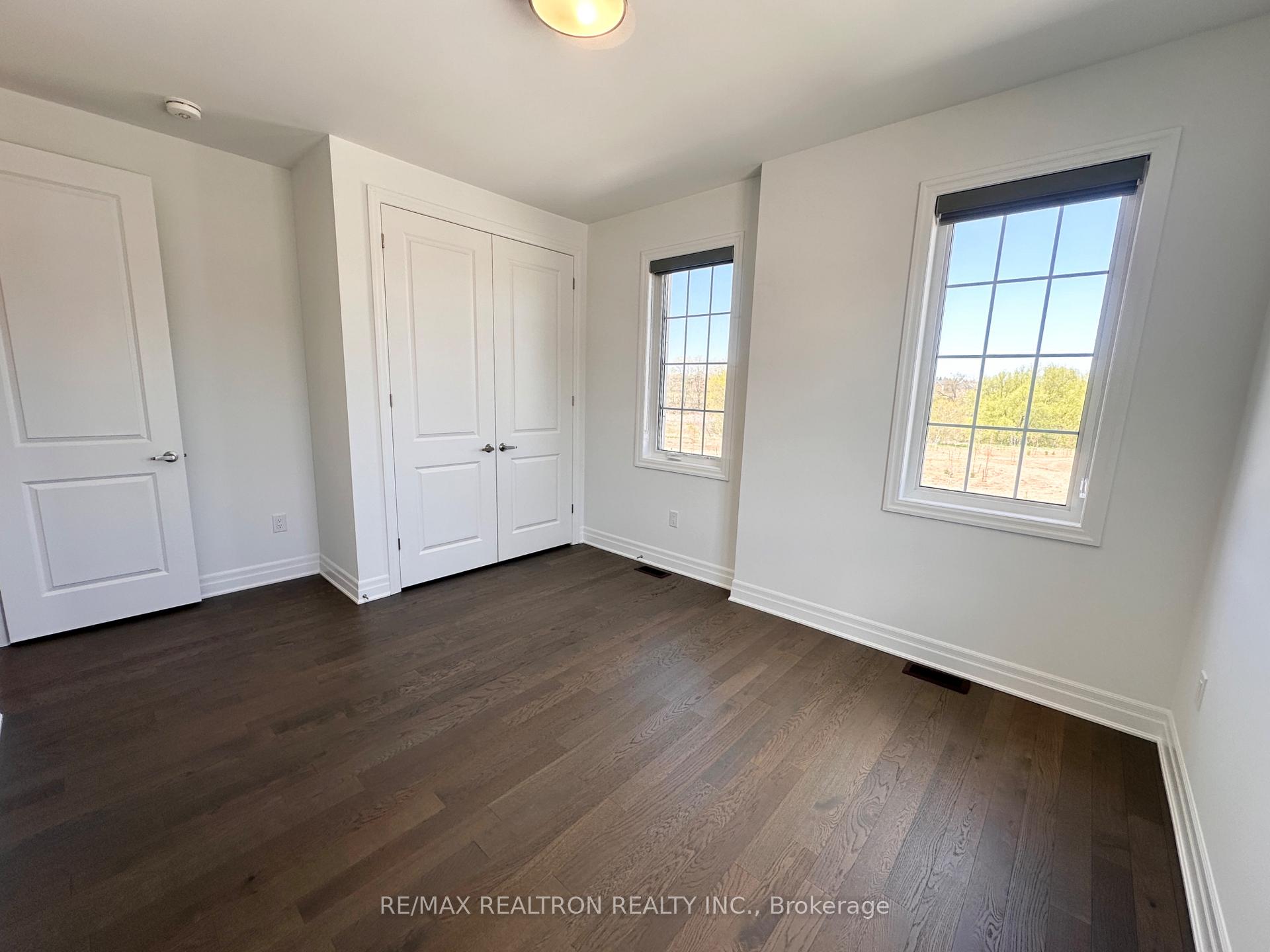 Photo 17 of 39 Berczy Mnr Crescent, Markham, Rural Markham — HOMEH