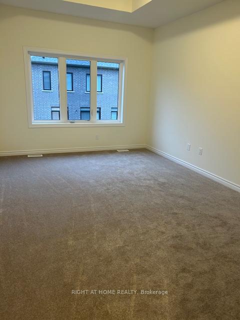 Photo 14 of 32 Blick Crescent, Aurora, Bayview Northeast — HOMEH