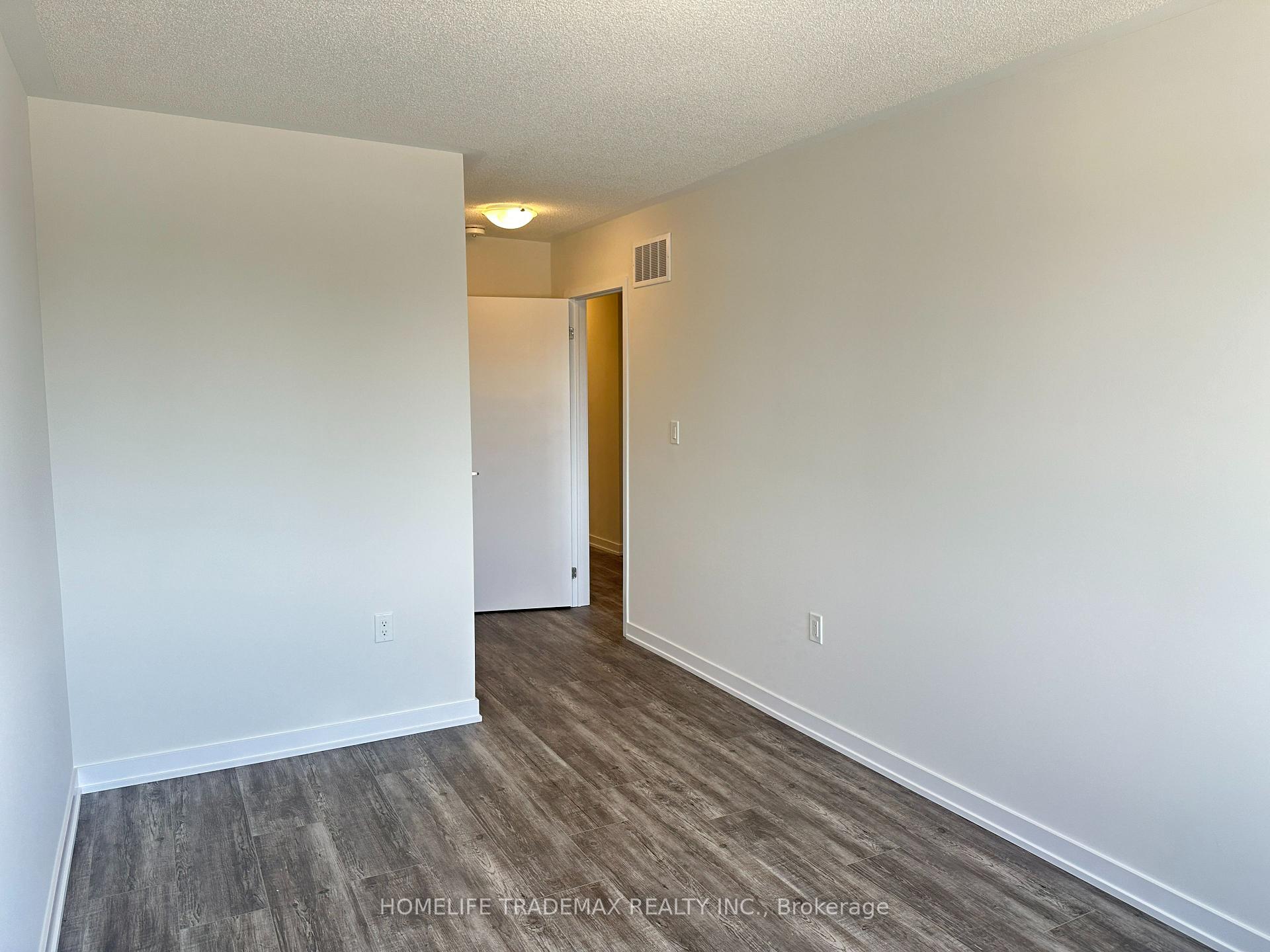 Photo 8 of 2044 Horace Duncan Crescent, Oshawa, Taunton — HOMEH