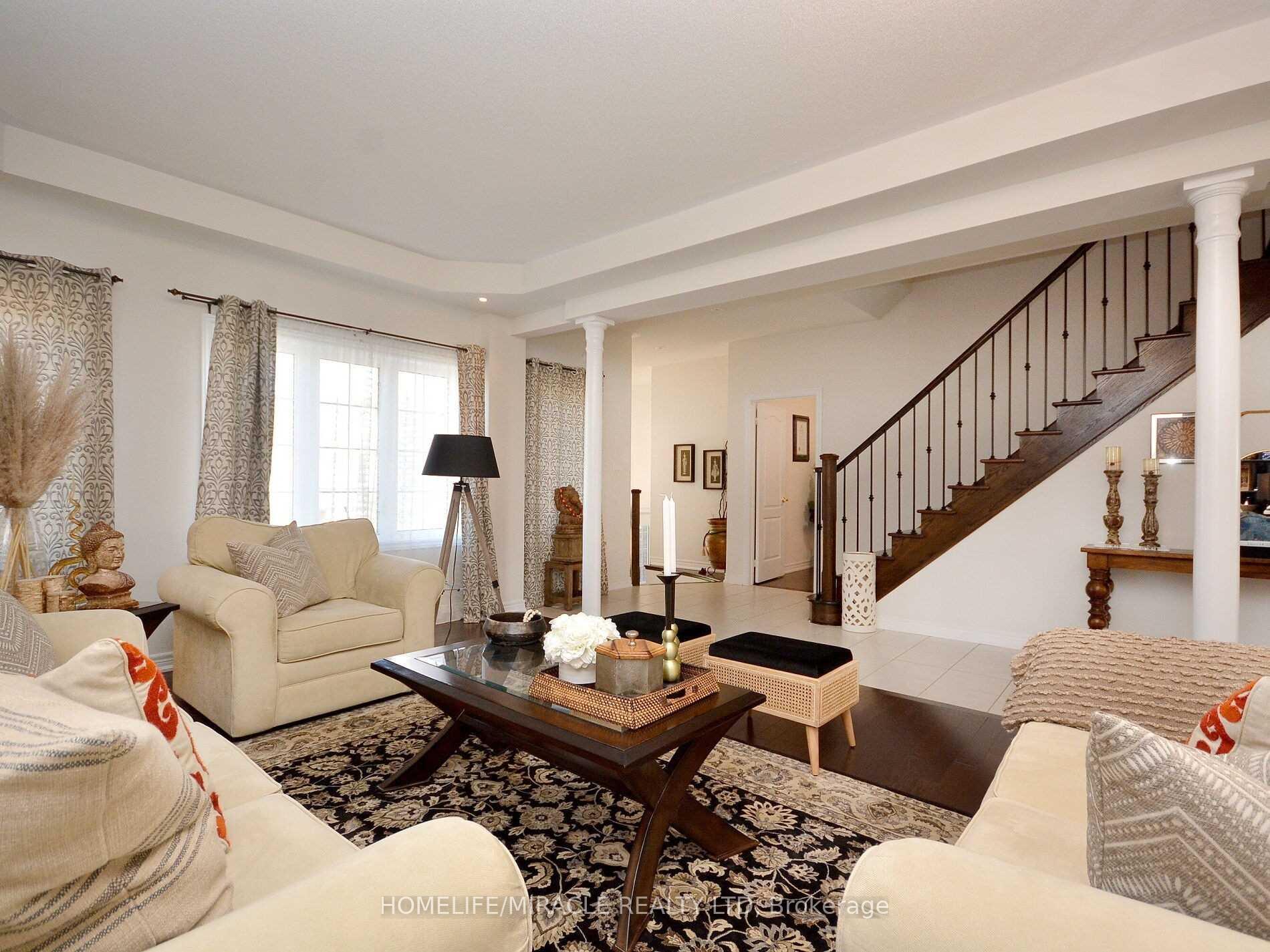 Photo 5 of 104 Leadership (Upper) Drive, Brampton, Credit Valley — HOMEH