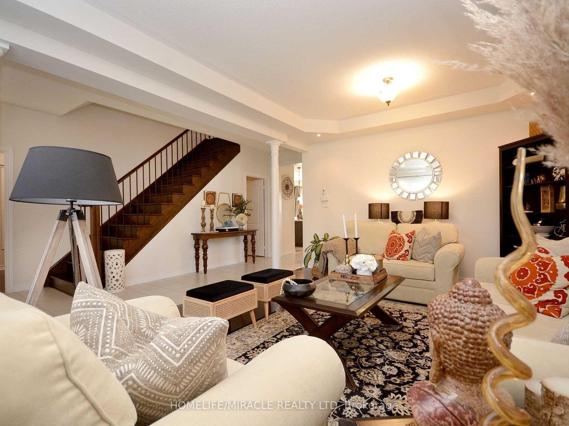 Photo 7 of 104 Leadership (Upper) Drive, Brampton, Credit Valley — HOMEH