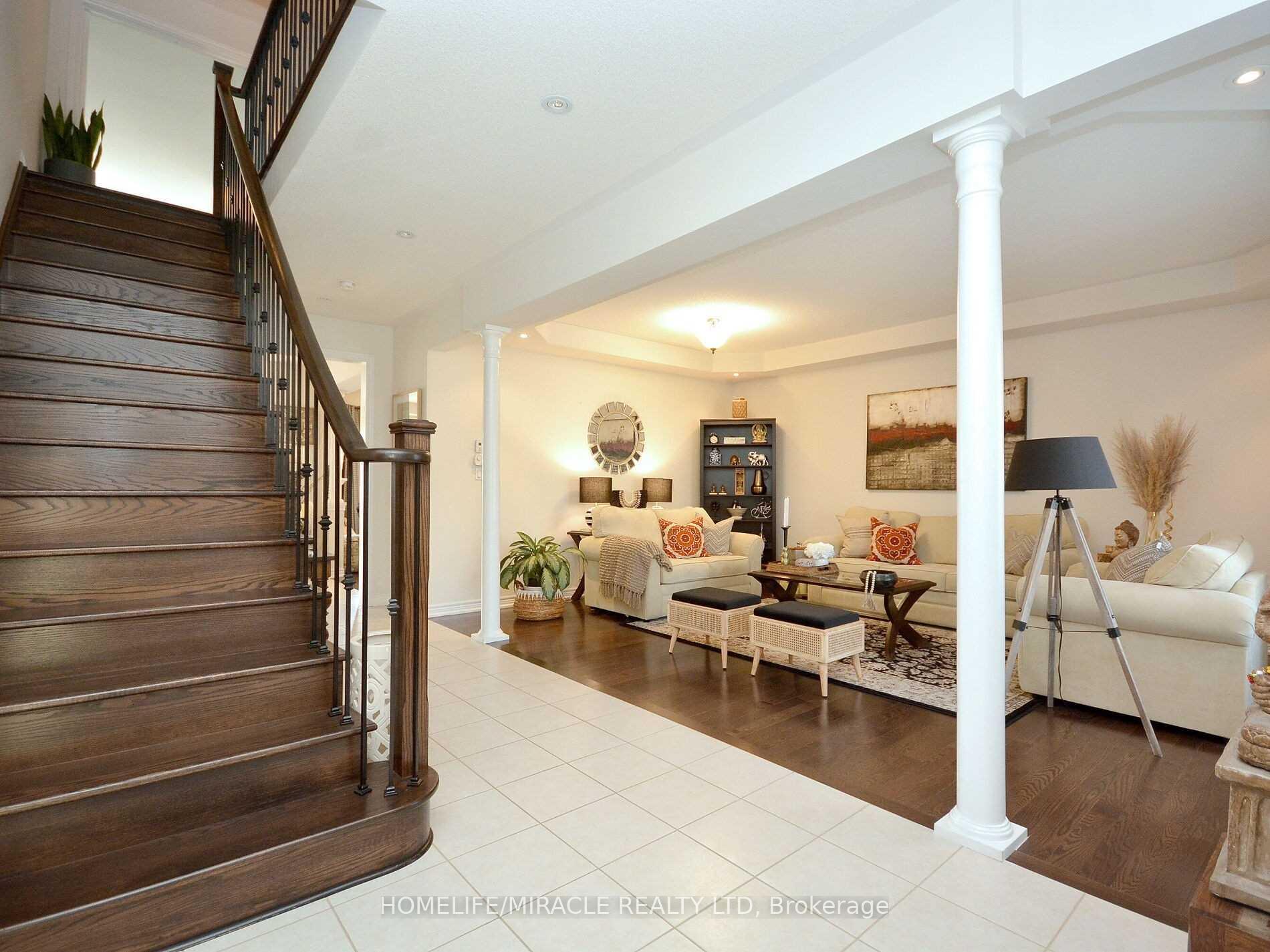 Photo 3 of 104 Leadership (Upper) Drive, Brampton, Credit Valley — HOMEH