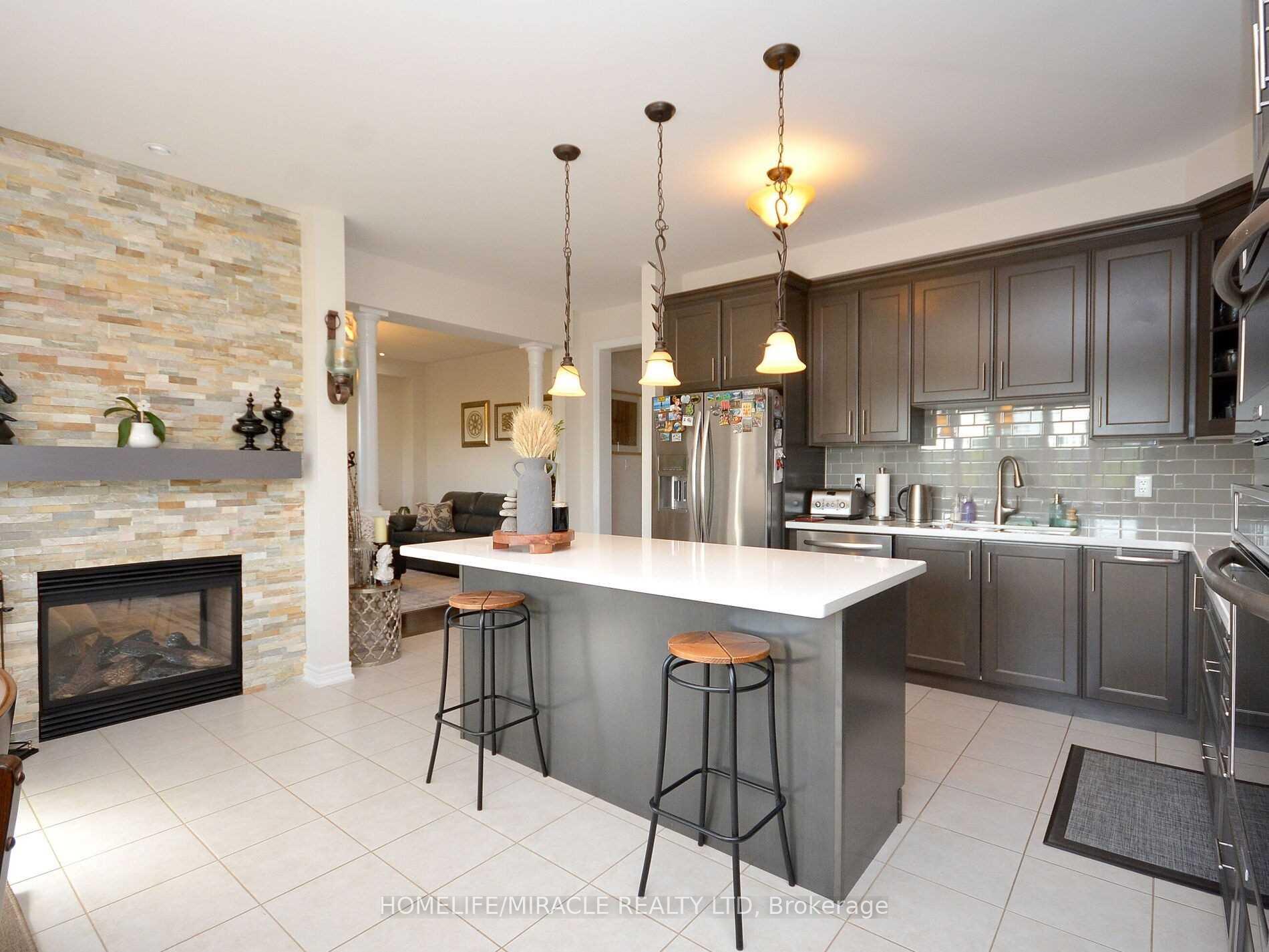 Photo 10 of 104 Leadership (Upper) Drive, Brampton, Credit Valley — HOMEH