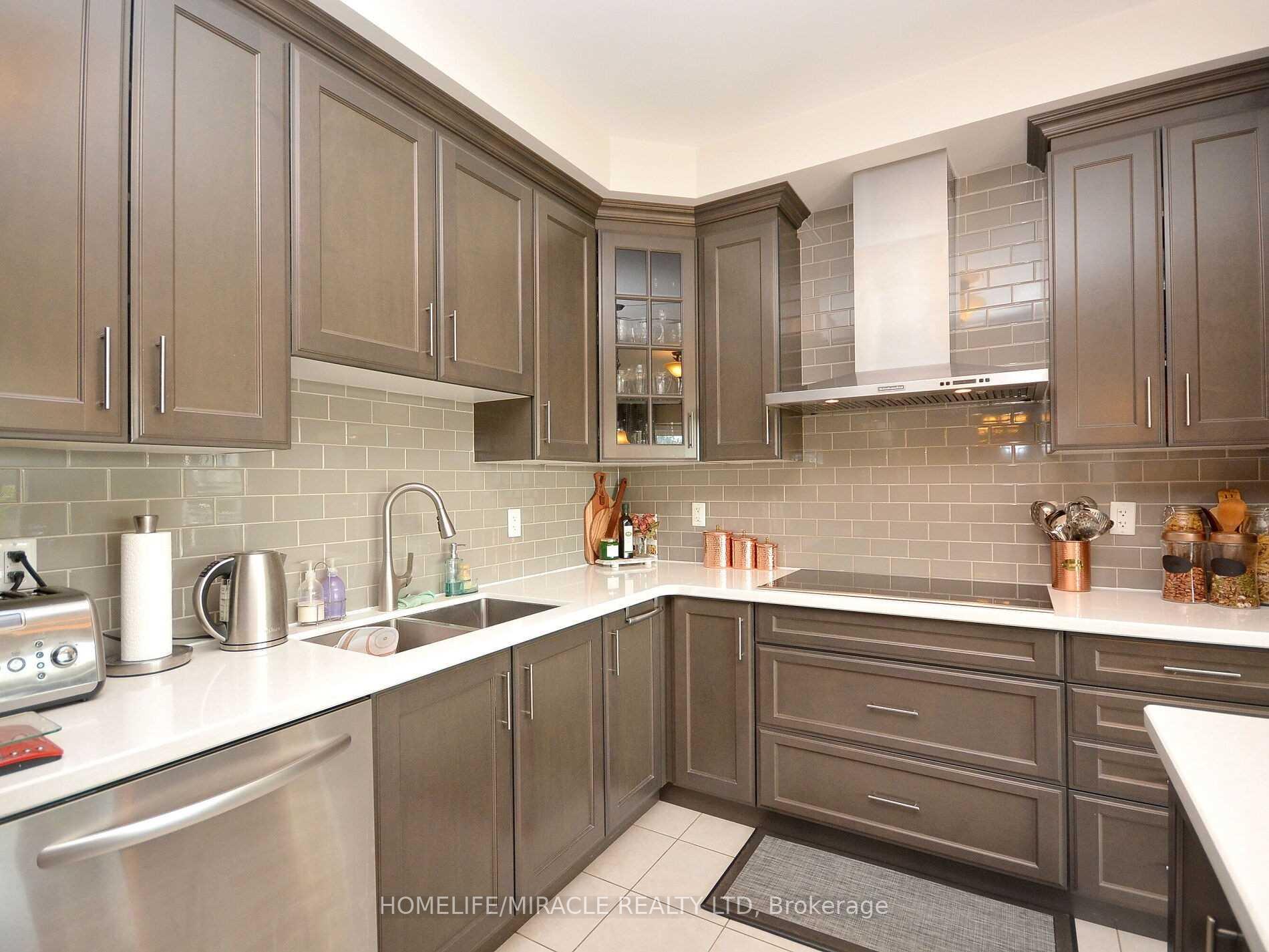 Photo 11 of 104 Leadership (Upper) Drive, Brampton, Credit Valley — HOMEH
