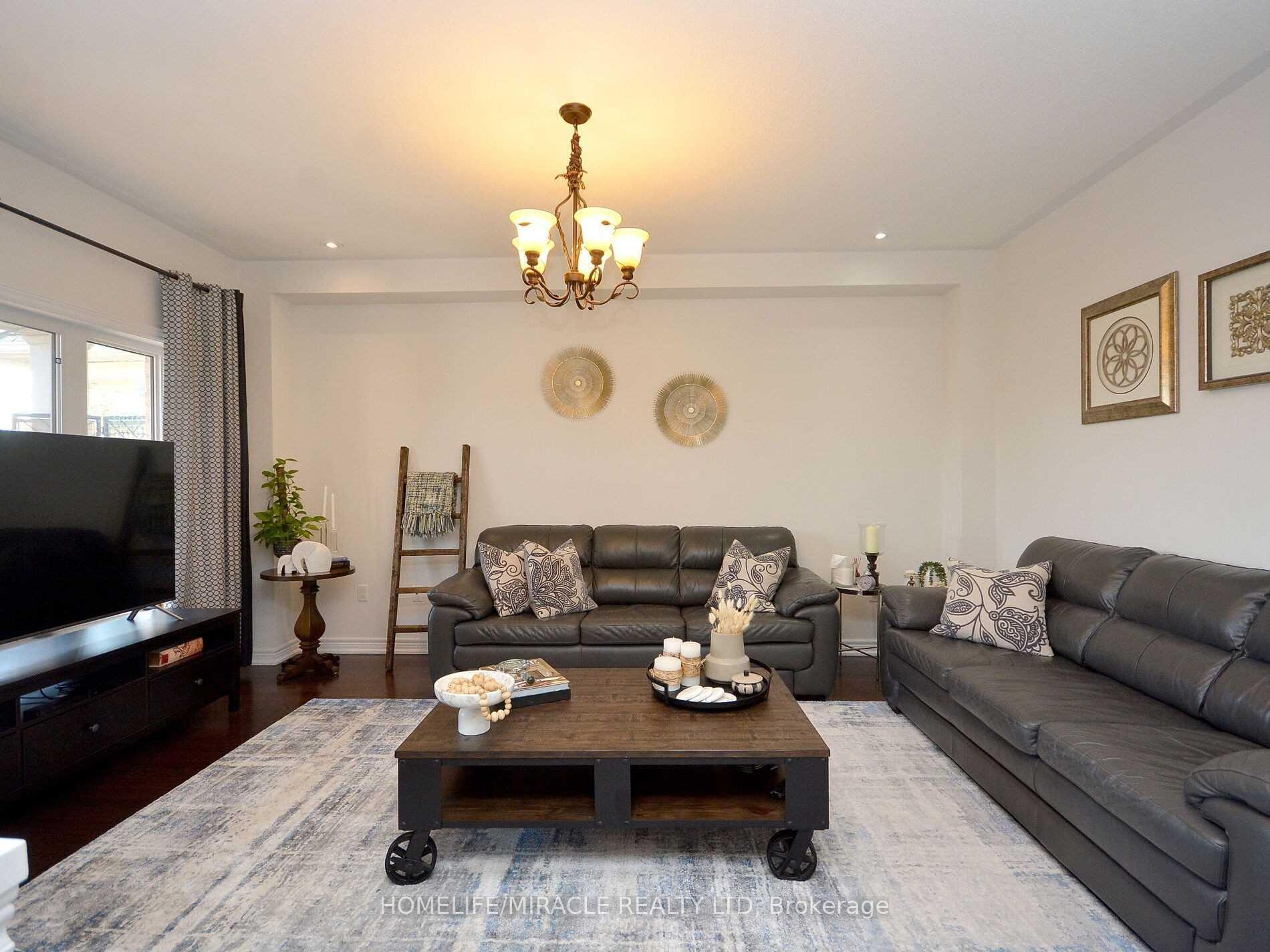 Photo 18 of 104 Leadership (Upper) Drive, Brampton, Credit Valley — HOMEH