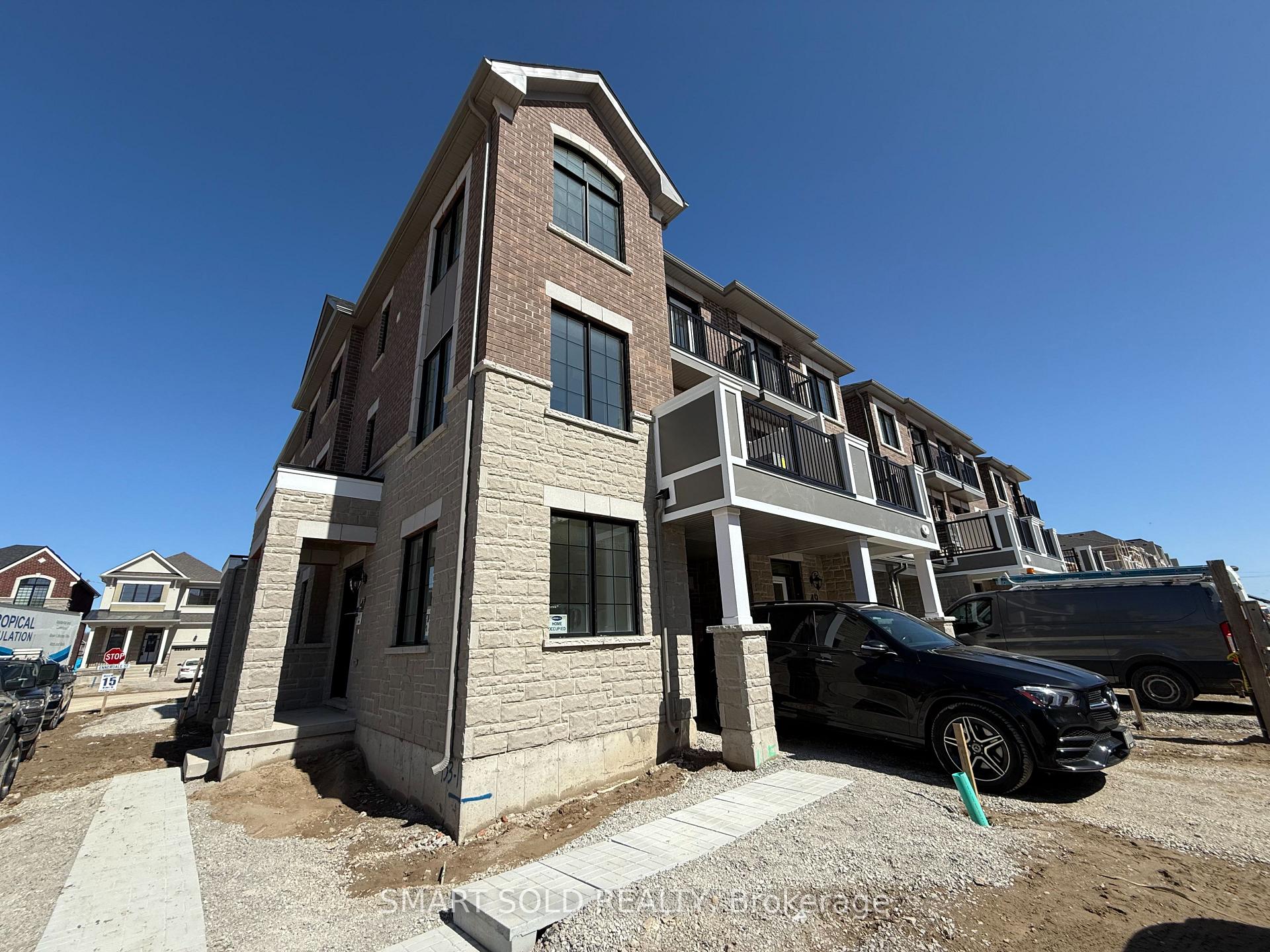 Photo 1 of 47 Pearen Lane, Barrie, Rural Barrie Southwest — HOMEH