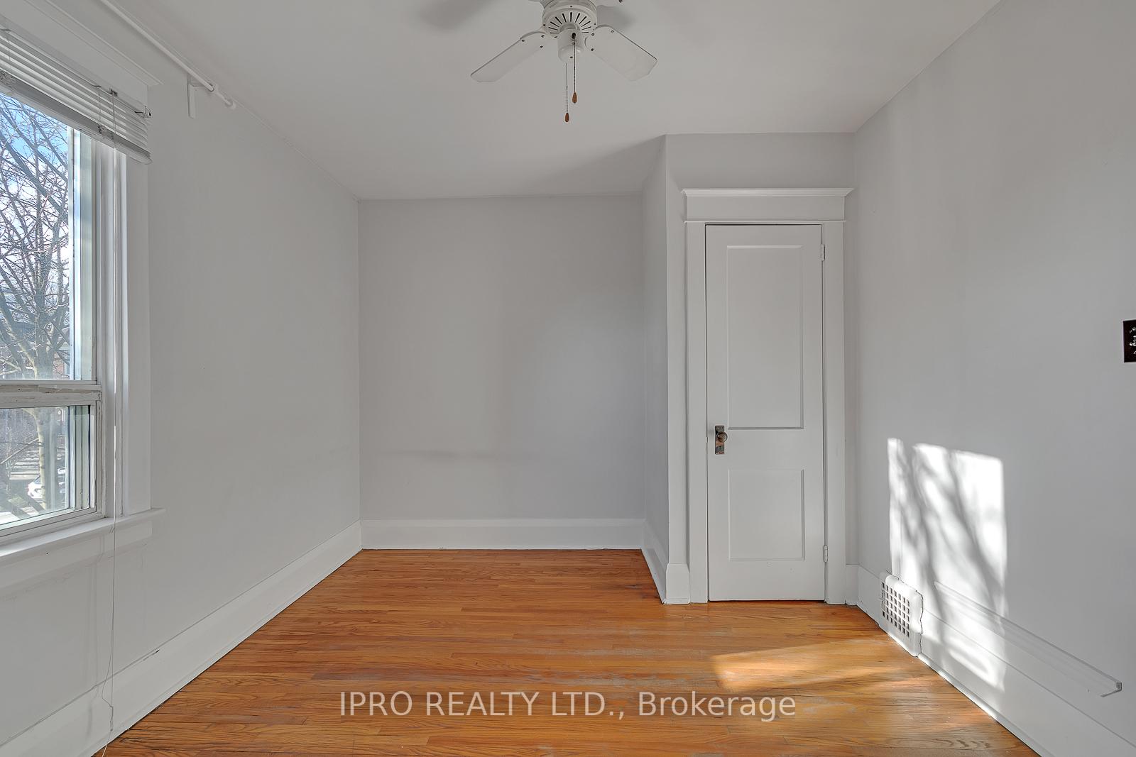 Photo 12 of Unit 2, 449 Manor Road E, Toronto, Mount Pleasant East — HOMEH