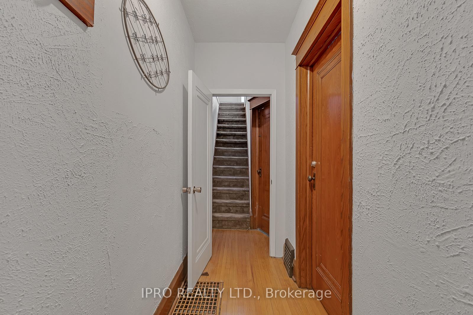 Photo 15 of Unit 2, 449 Manor Road E, Toronto, Mount Pleasant East — HOMEH