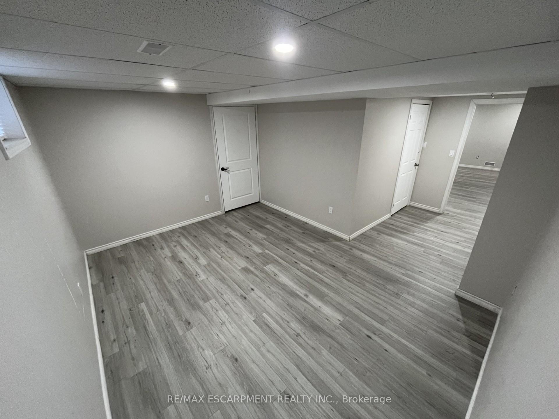 Photo 17 of Unit Lower, 19 Clearview Drive, Hamilton, Stoney Creek — HOMEH