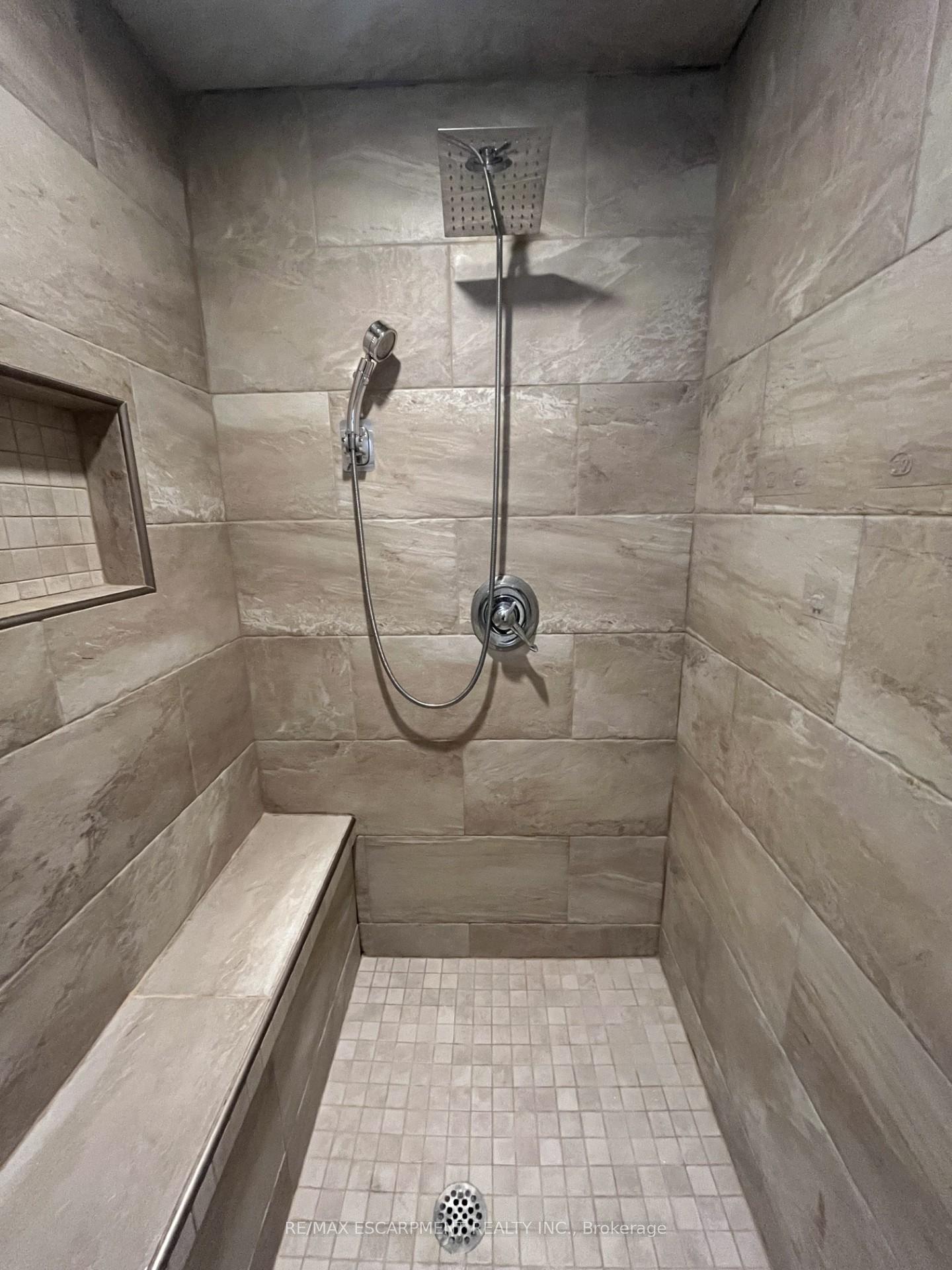 Photo 15 of Unit Lower, 19 Clearview Drive, Hamilton, Stoney Creek — HOMEH