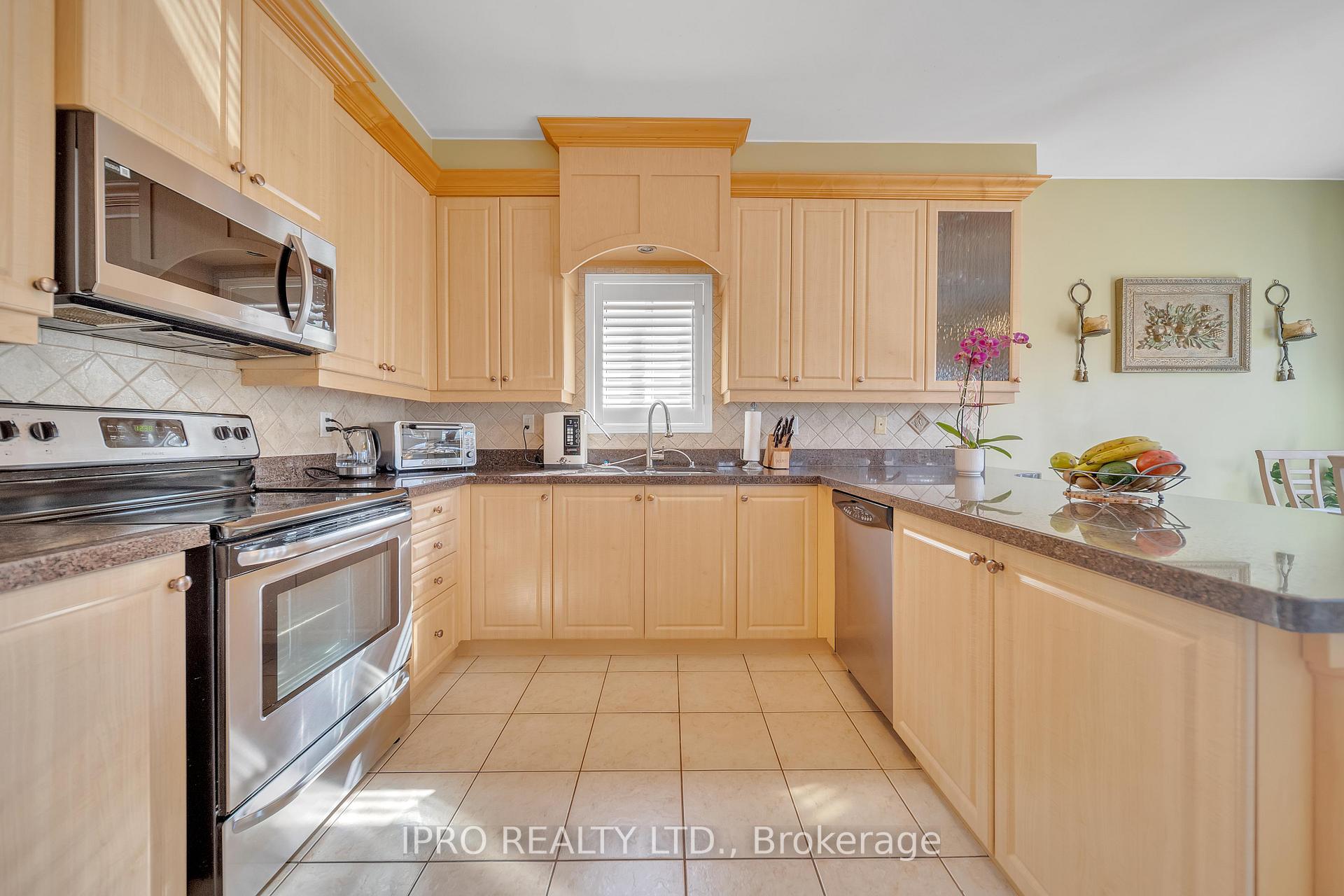 Photo 21 of Unit Main and 2nd Floor Only, 26 Beavervalley Drive, Brampton, Fletcher's Meadow — HOMEH