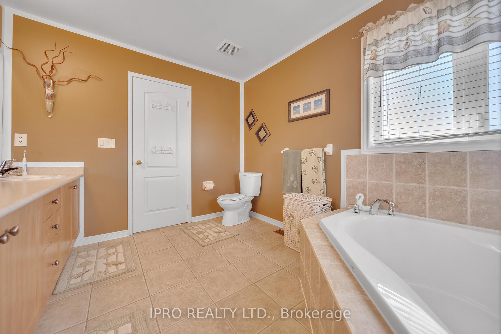 Photo 17 of Unit Main and 2nd Floor Only, 26 Beavervalley Drive, Brampton, Fletcher's Meadow — HOMEH