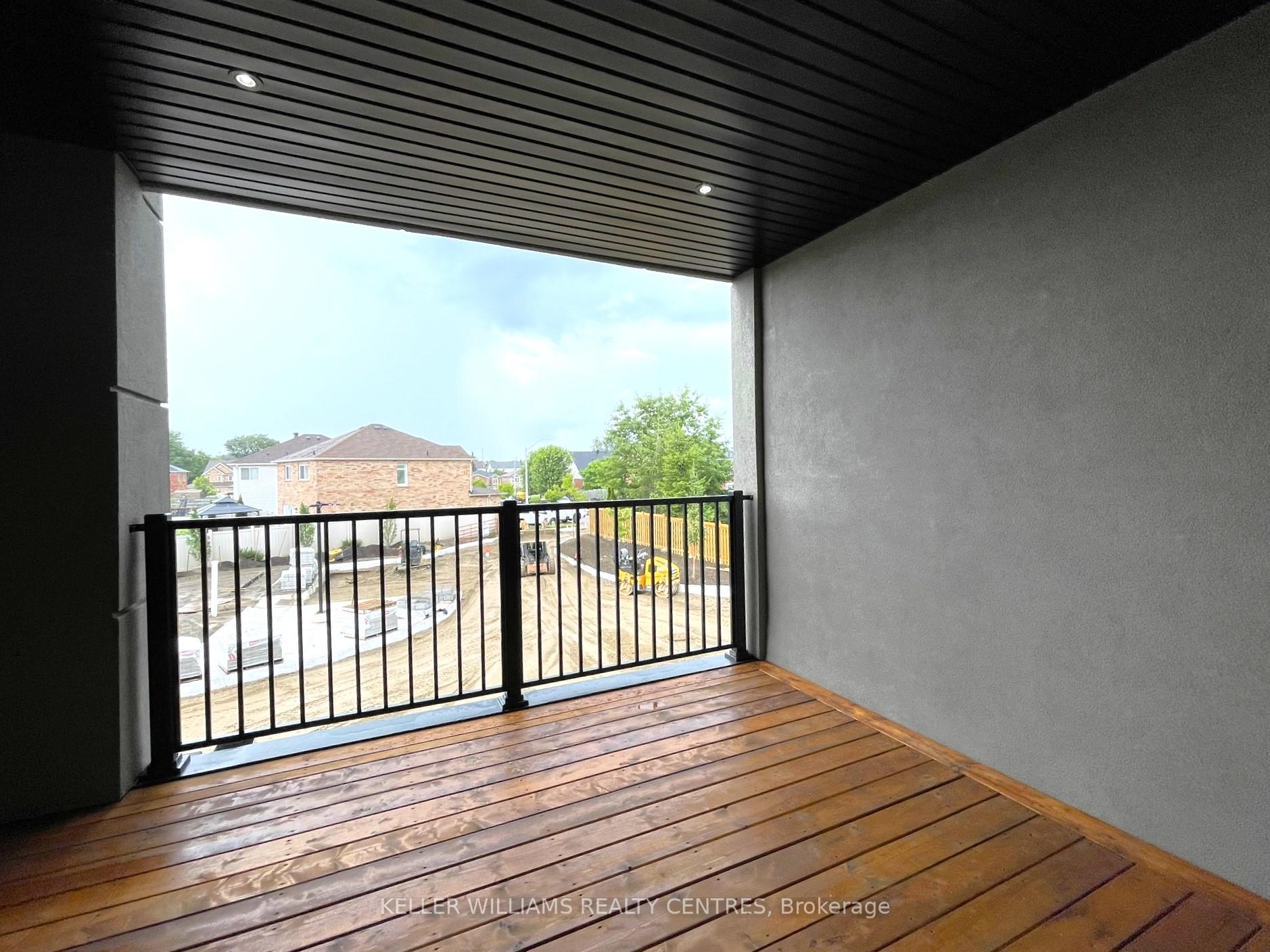 Photo 4 of 446 Veterans Drive, Barrie, Holly — HOMEH