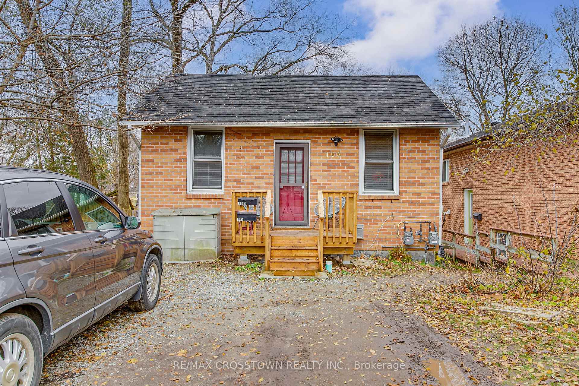 Photo 1 of Unit Upper, 105 Henry Street, Barrie, Queen's Park — HOMEH