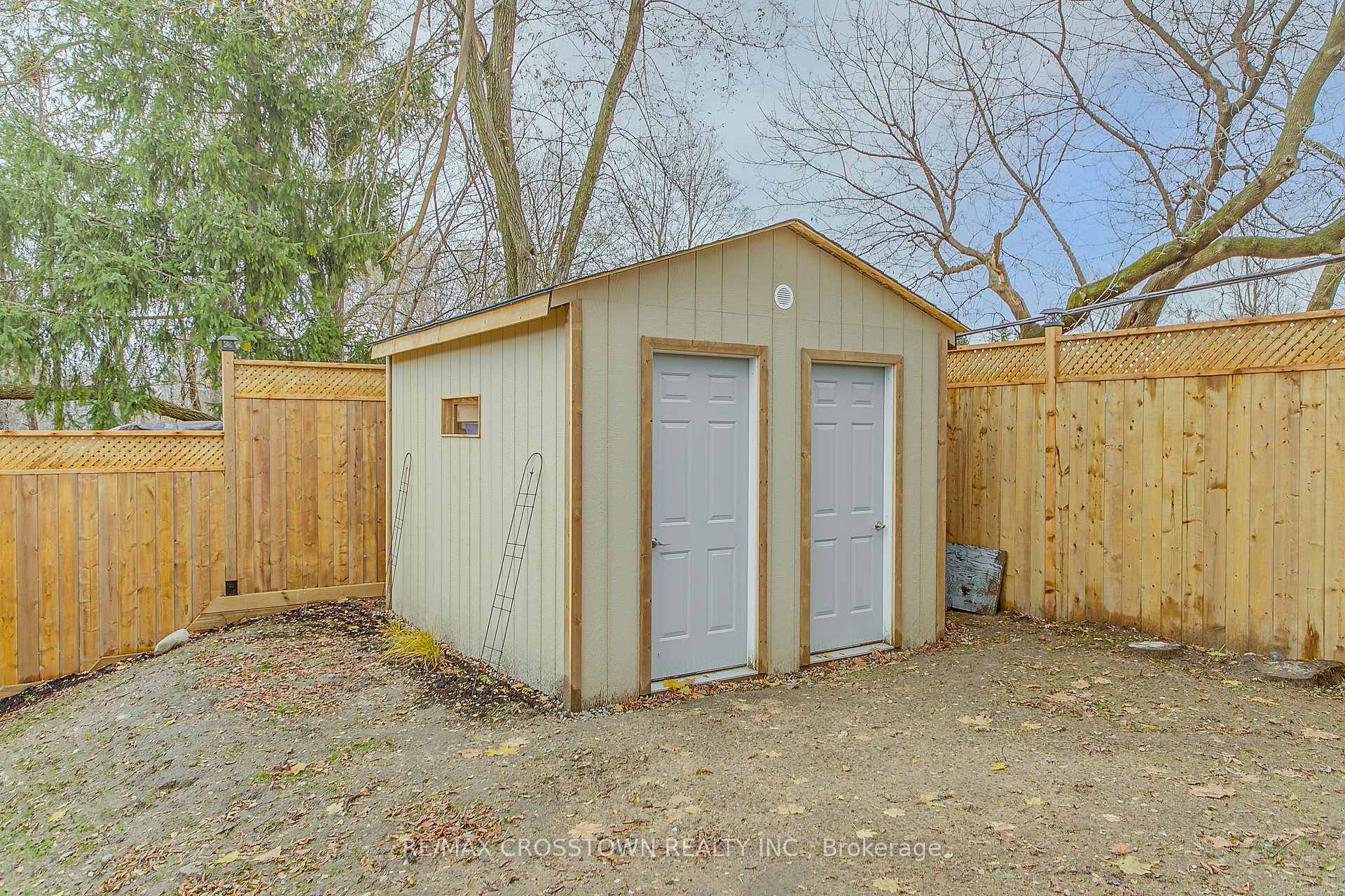 Photo 13 of Unit Upper, 105 Henry Street, Barrie, Queen's Park — HOMEH