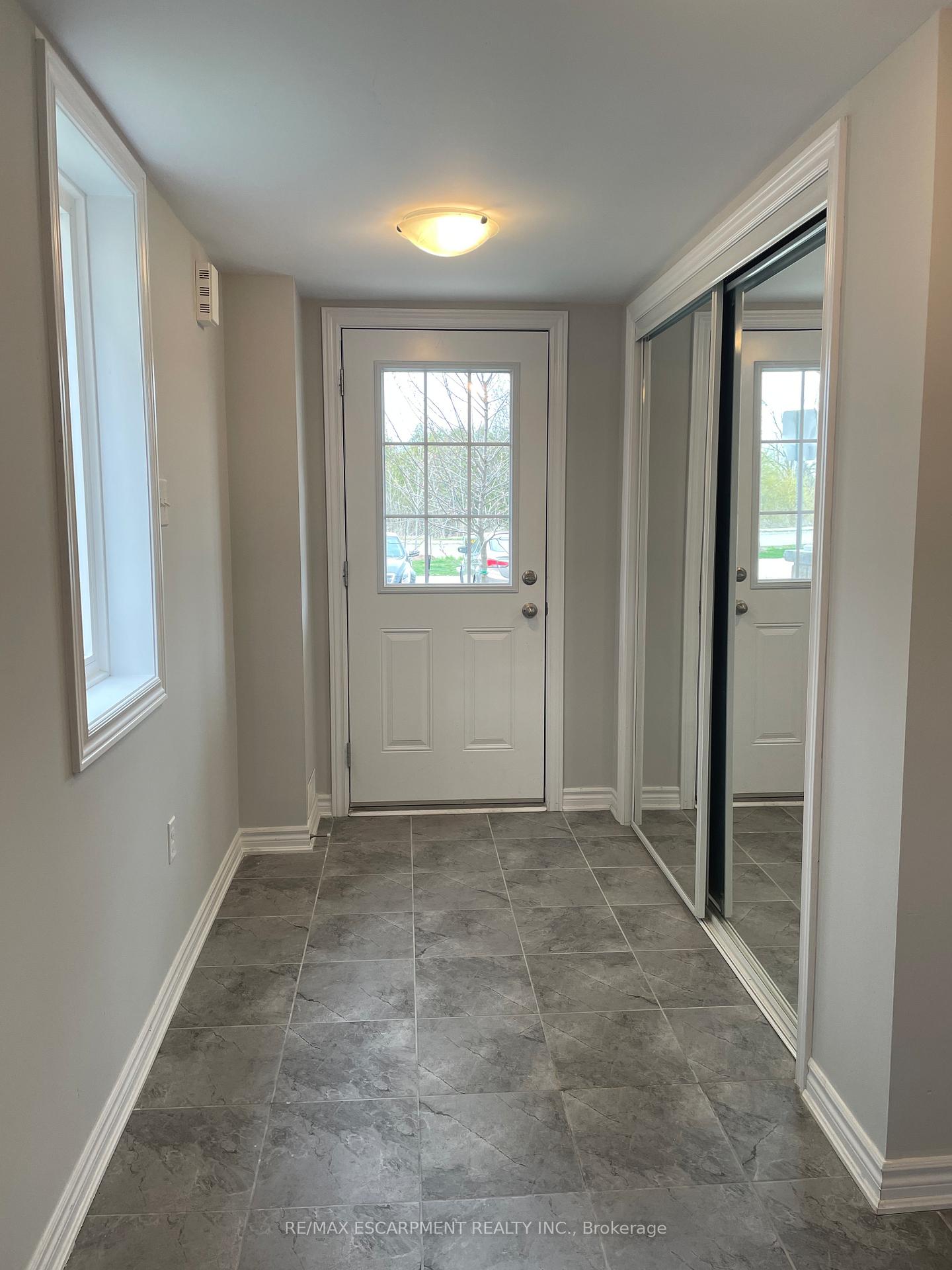 Photo 6 of Unit 94, 88 Decorso Drive, Guelph, Clairfields — HOMEH