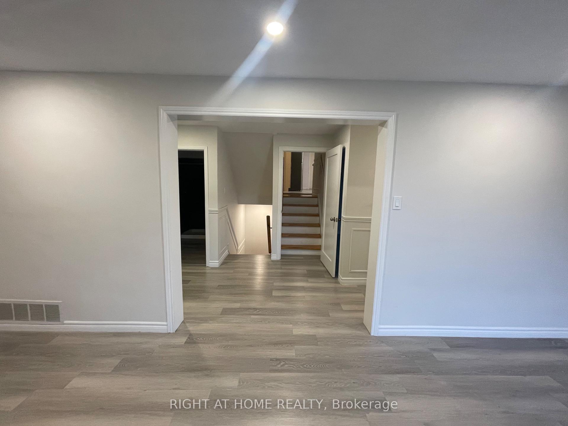 Photo 10 of Unit Upper Level, 181 Andrew Park, Vaughan, West Woodbridge — HOMEH
