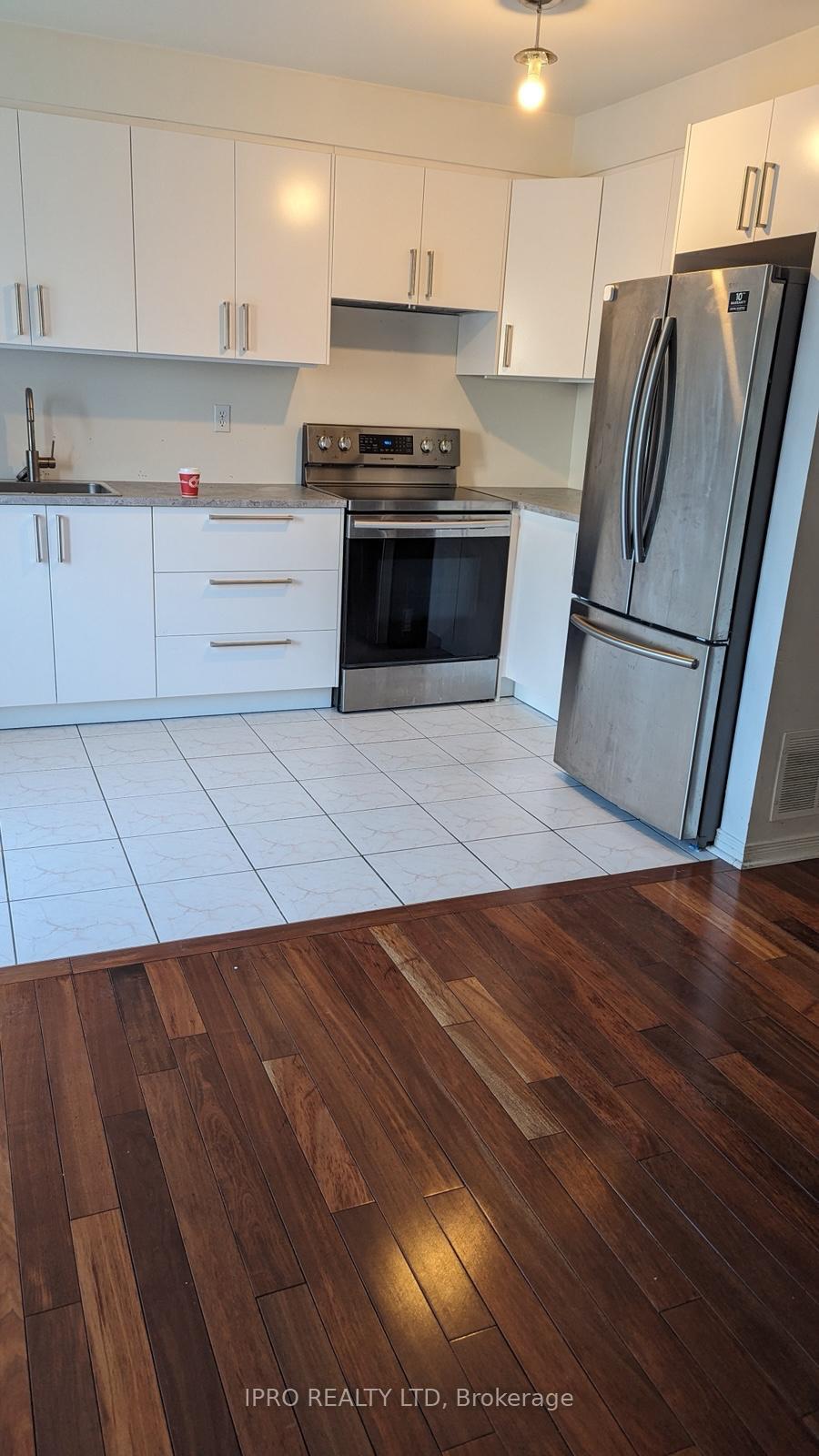 Photo 7 of 138 Olympia Crescent, Brampton, Fletcher's Meadow — HOMEH
