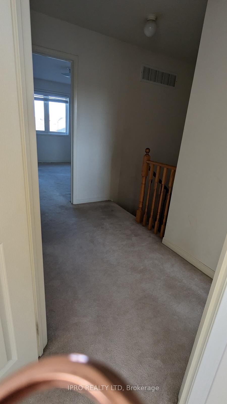 Photo 4 of 138 Olympia Crescent, Brampton, Fletcher's Meadow — HOMEH