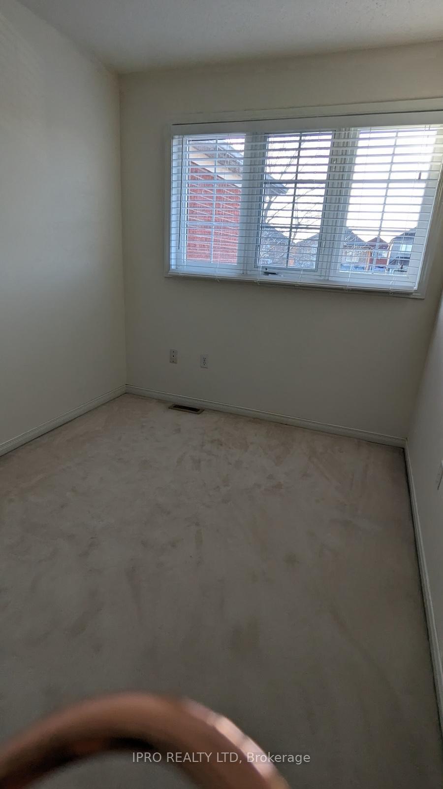 Photo 5 of 138 Olympia Crescent, Brampton, Fletcher's Meadow — HOMEH