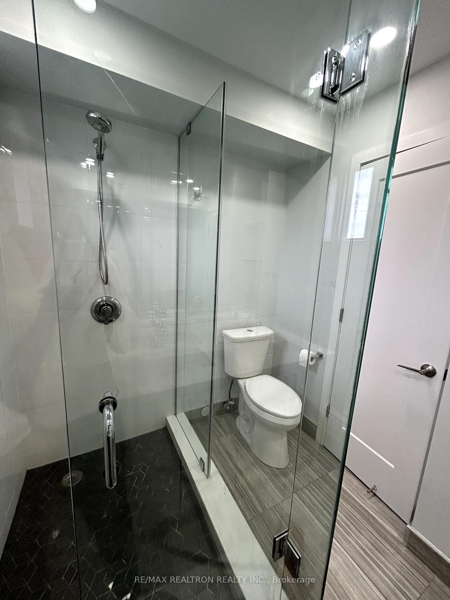 Photo 13 of Unit 402, 15 Walmer Road, Toronto, The Annex — HOMEH