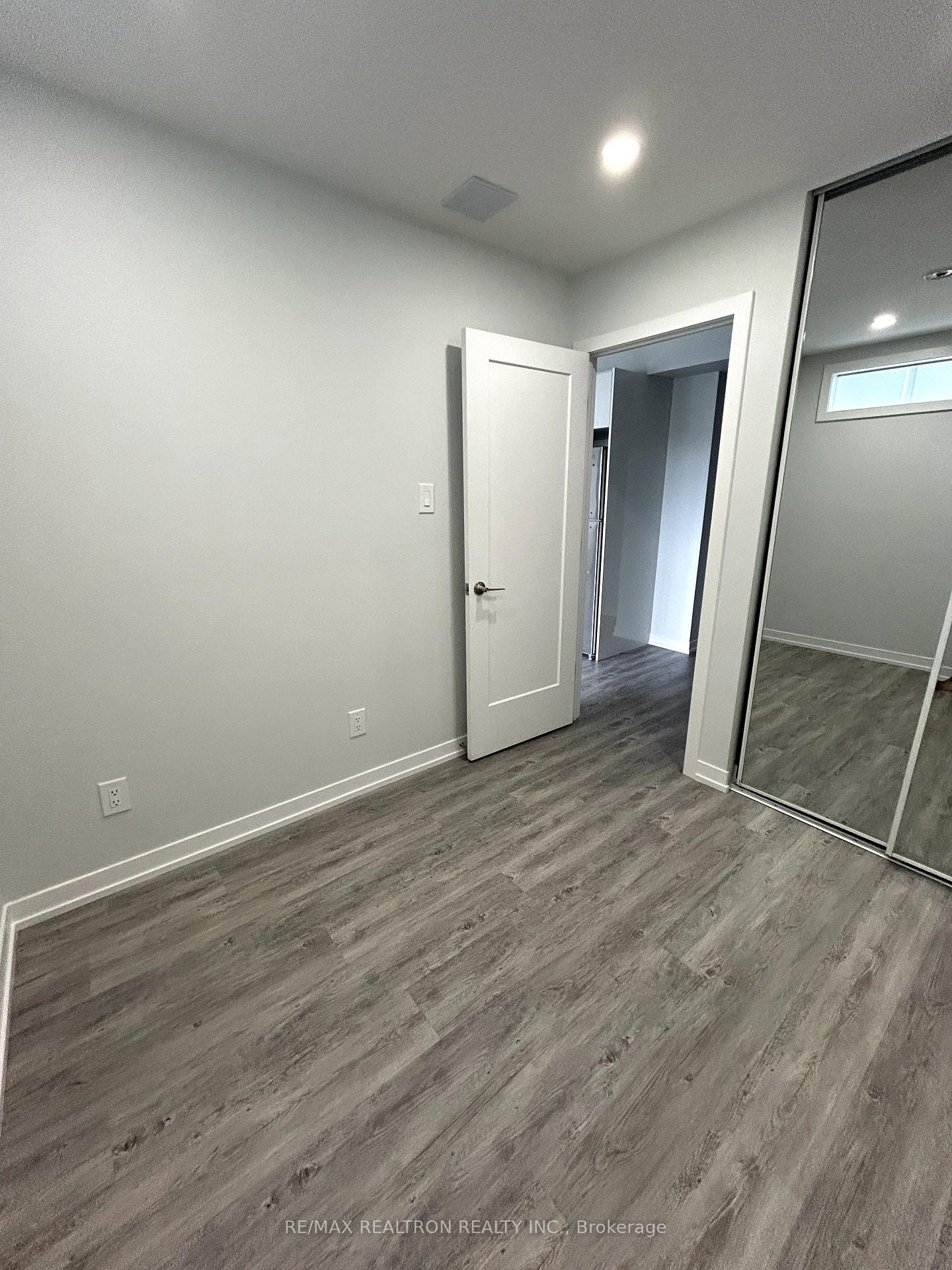 Photo 12 of Unit 402, 15 Walmer Road, Toronto, The Annex — HOMEH