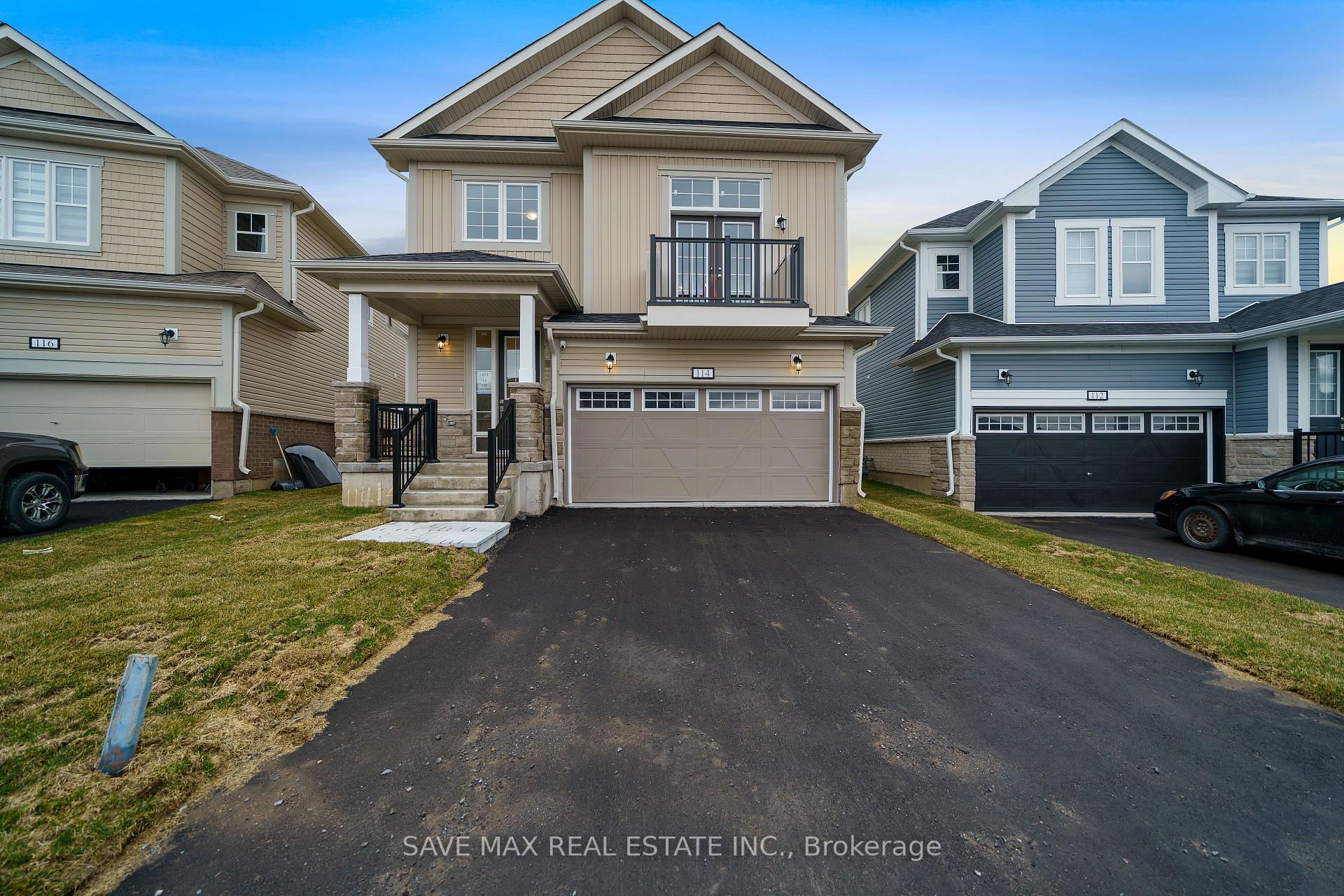 Front of 114 Gildersleeve Bath,Ontario Boulevard