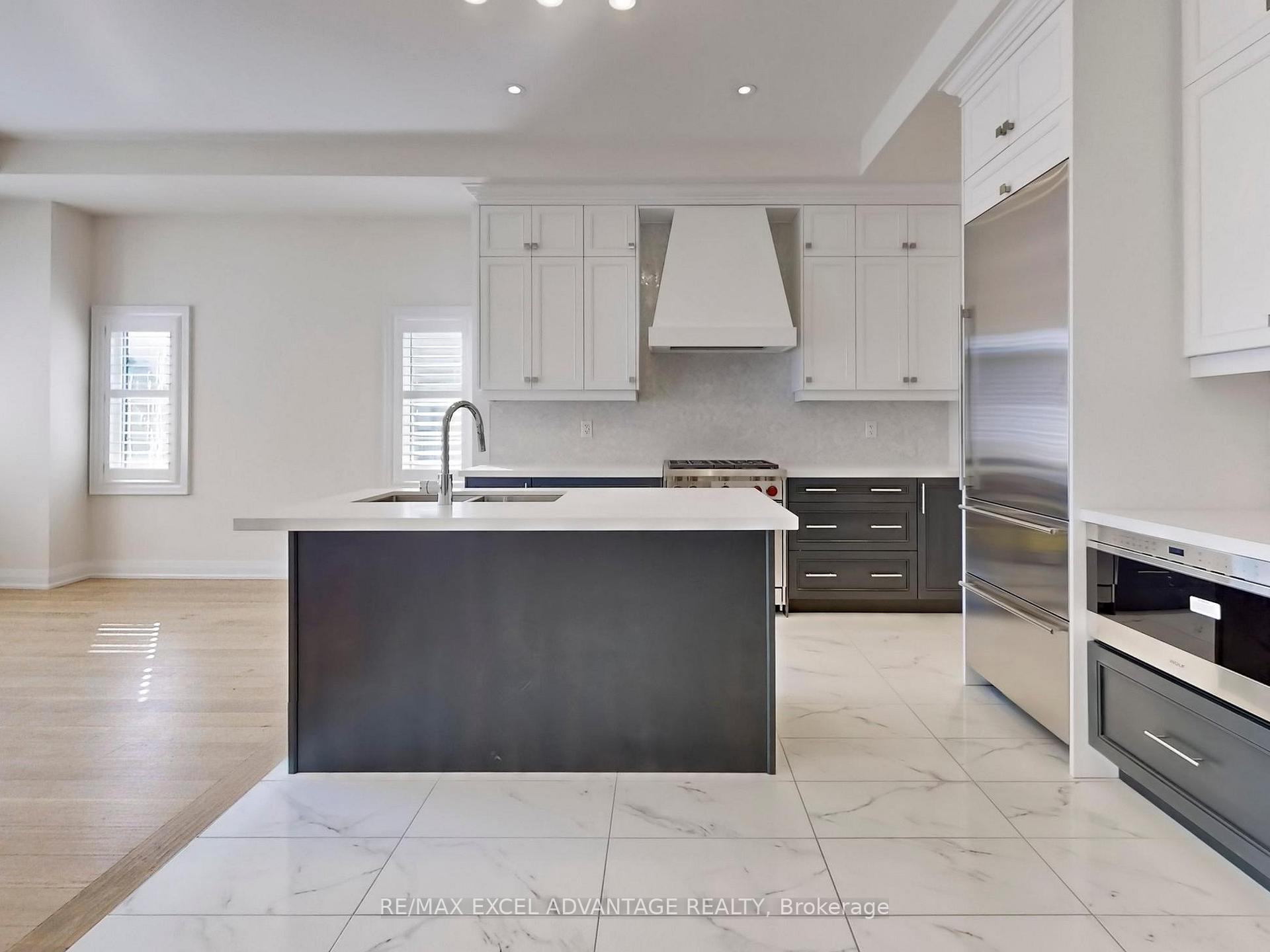 Photo 4 of 14 Abbeyhill Lane, Markham, Angus Glen — HOMEH