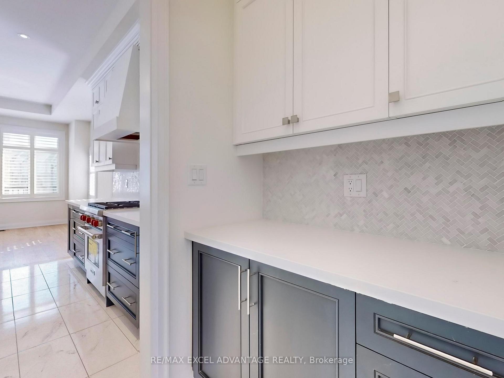 Photo 8 of 14 Abbeyhill Lane, Markham, Angus Glen — HOMEH